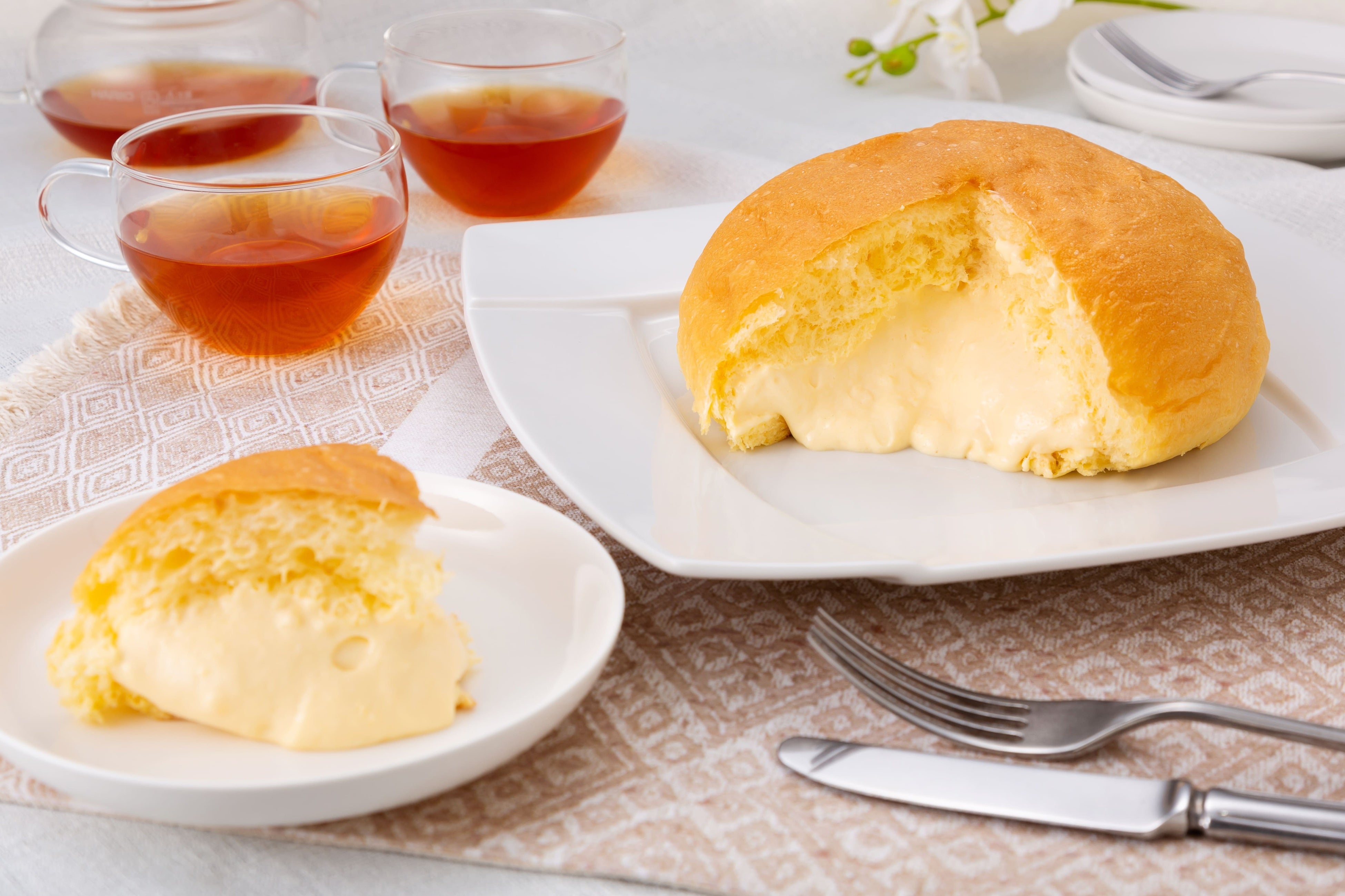 「びっくりーむパン」（イメージ）