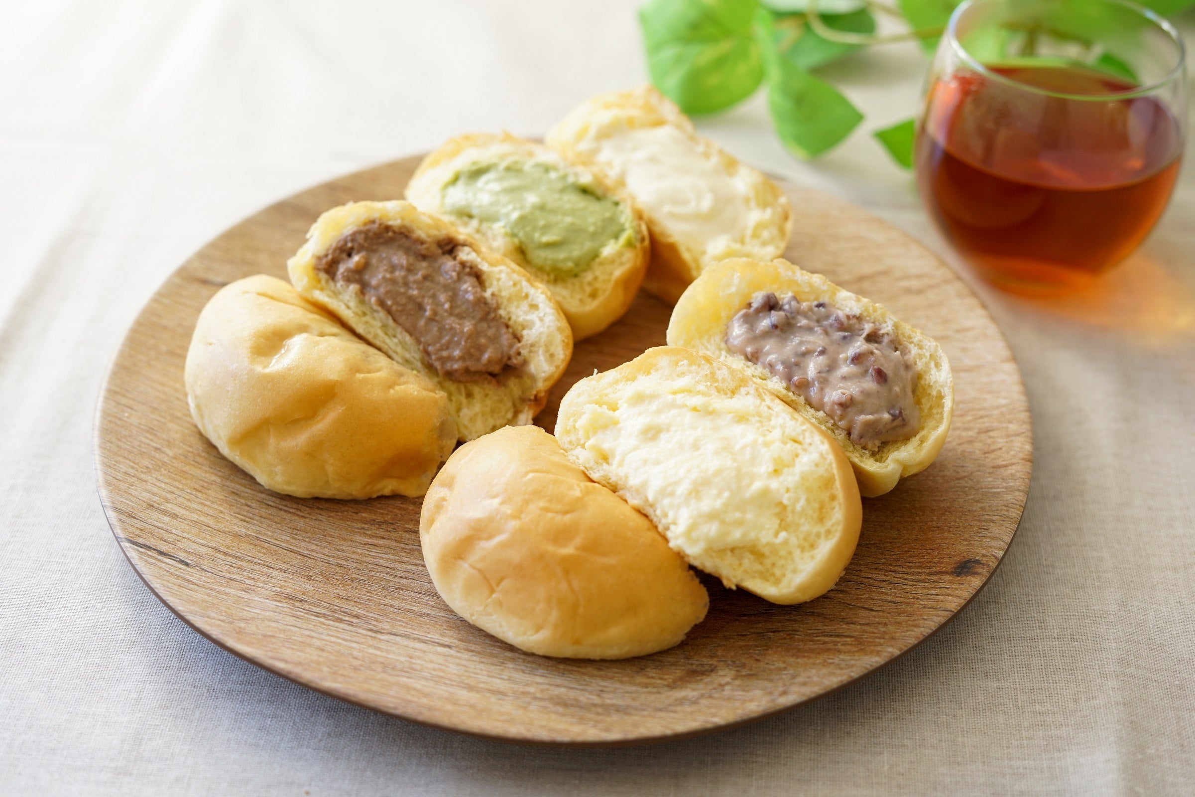 冷やして食べる「くりーむパン」（イメージ）