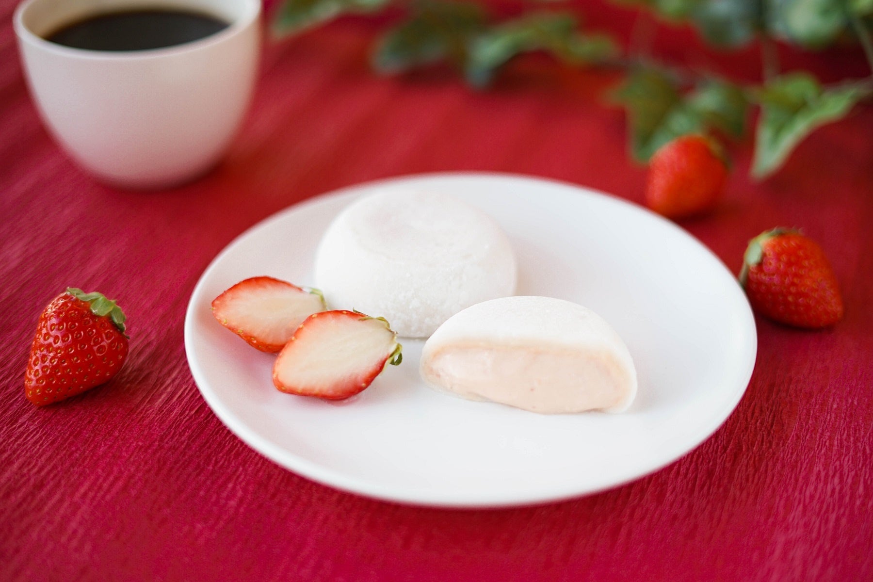 「セット商品（とろけるくりーむ大福 あまおう苺）」（イメージ）