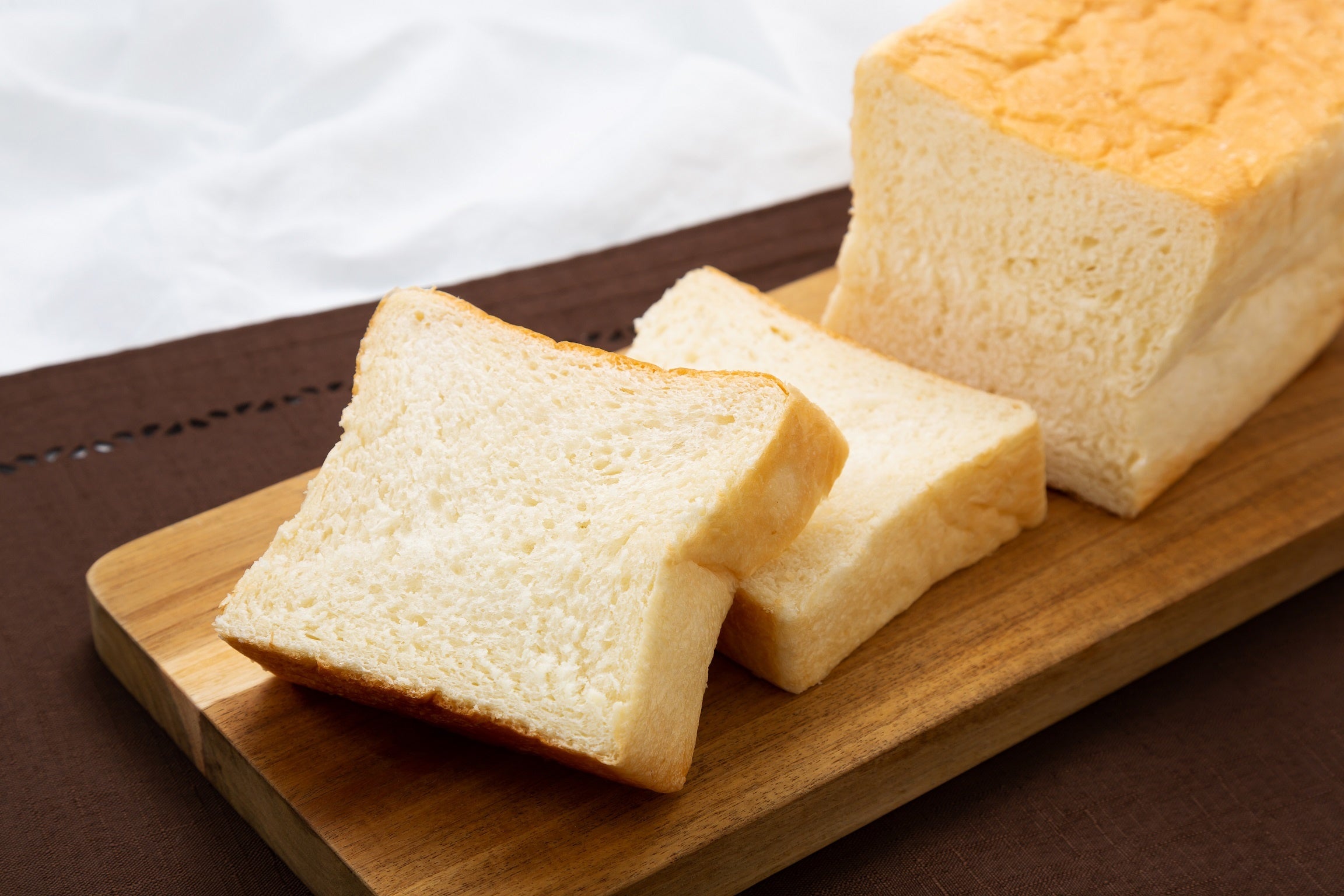 「八天堂×八海山 あまさけ食パン」（イメージ）