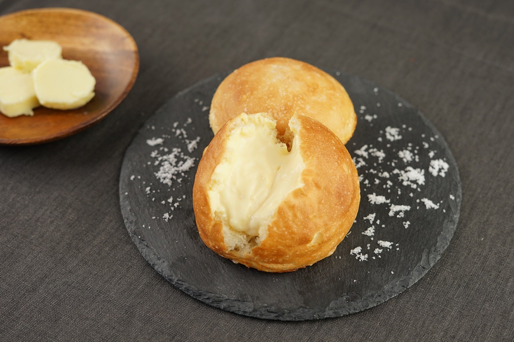 塩バターくりーむパン（イメージ）