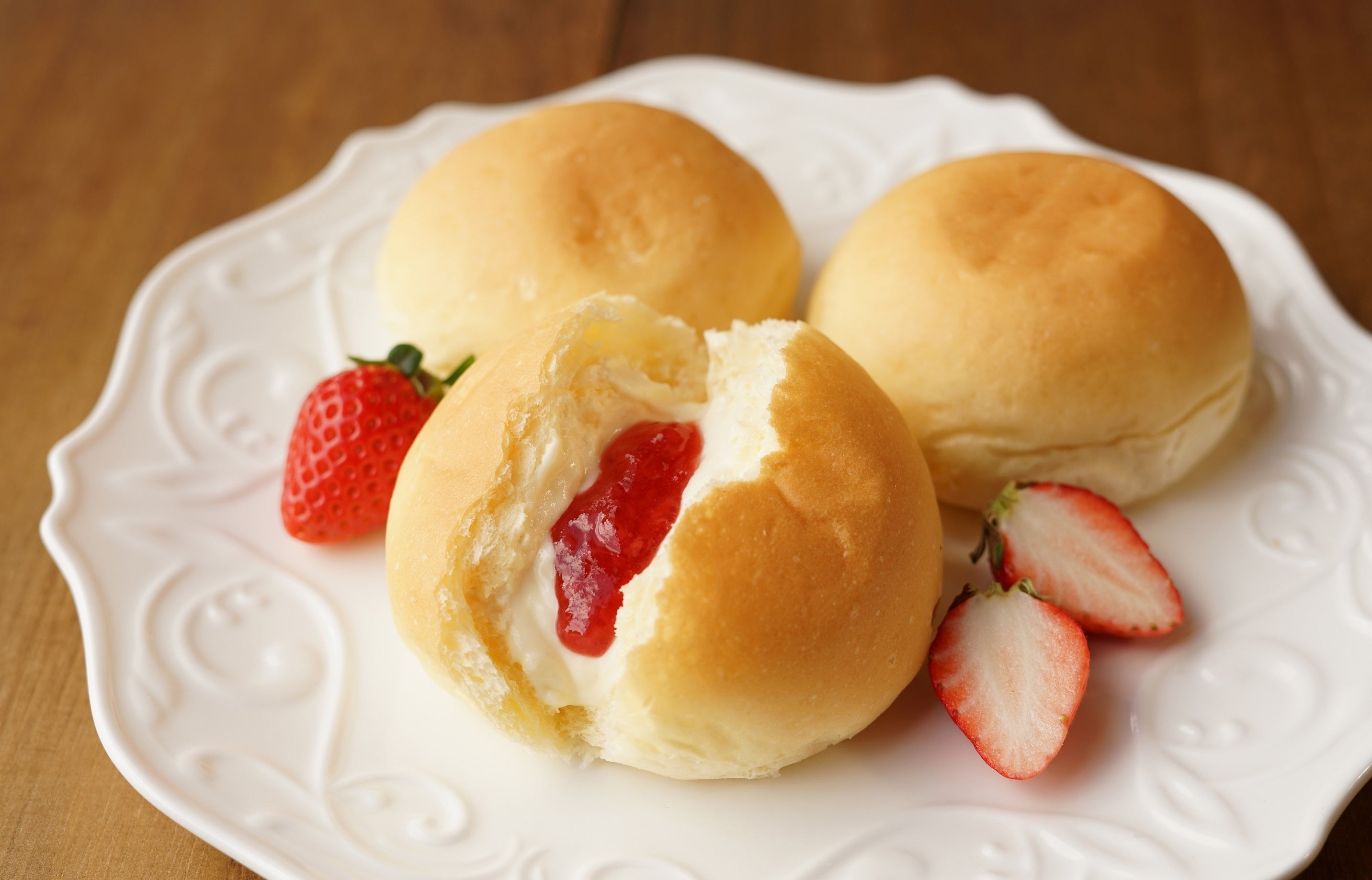 くりーむパンあまおう苺（イメージ）