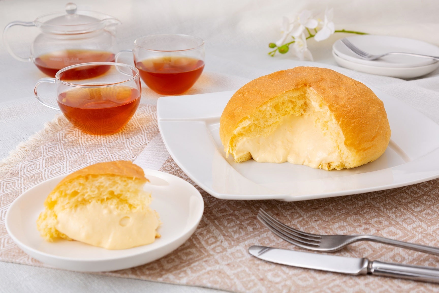 「びっくりーむパン」(イメージ)