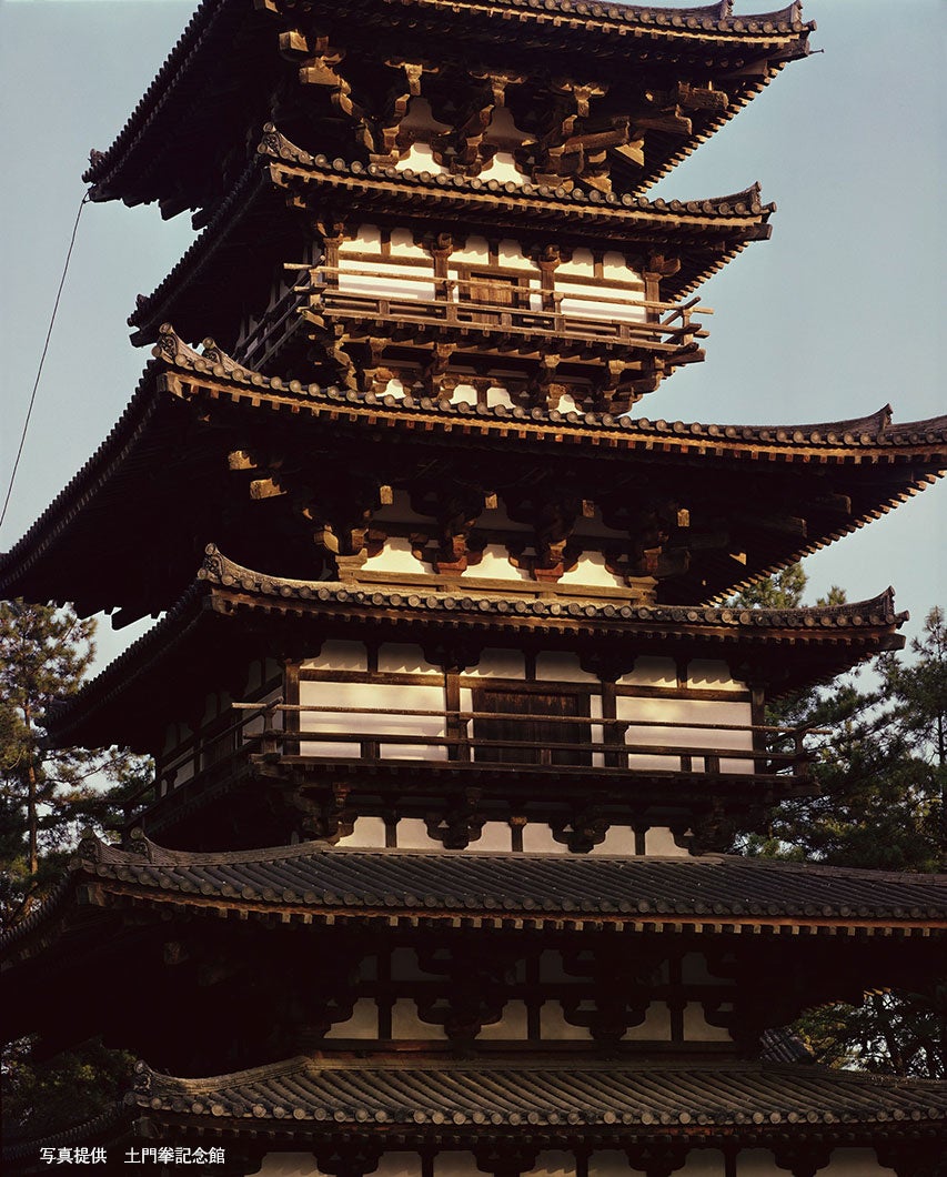 薬師寺三重塔全景