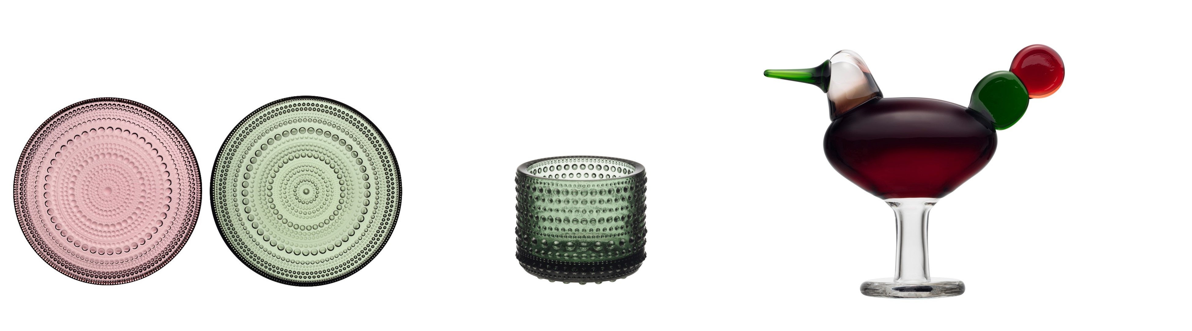 カステヘルミ プレート 17cm カルーナ　パイングリーン（左）カステヘルミ キャンドルホルダー パイングリーン（中）バード バイ トイッカ キーックリ クランベリー（右）