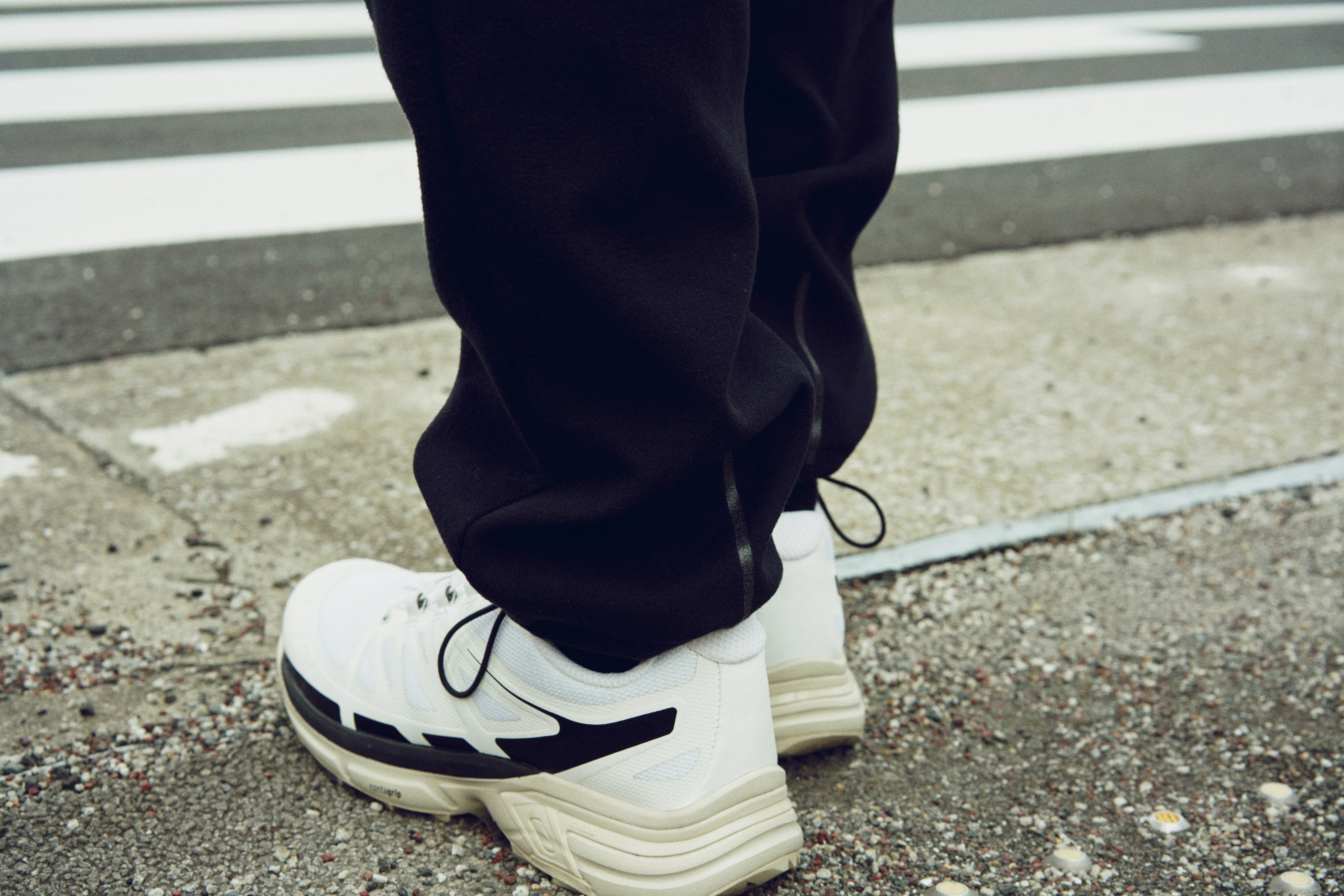 裾口ドローコード