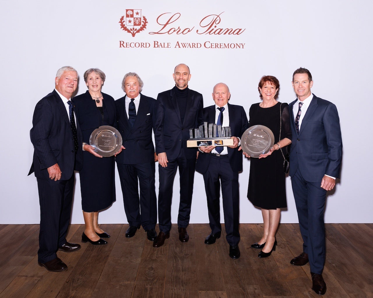ロロ・ピアーナ・レコード・ベイル賞の受賞者は世界新記録のベイル ロロ・ピアーナ・レコード・ベイル賞の受賞者は世界新記録のベイル