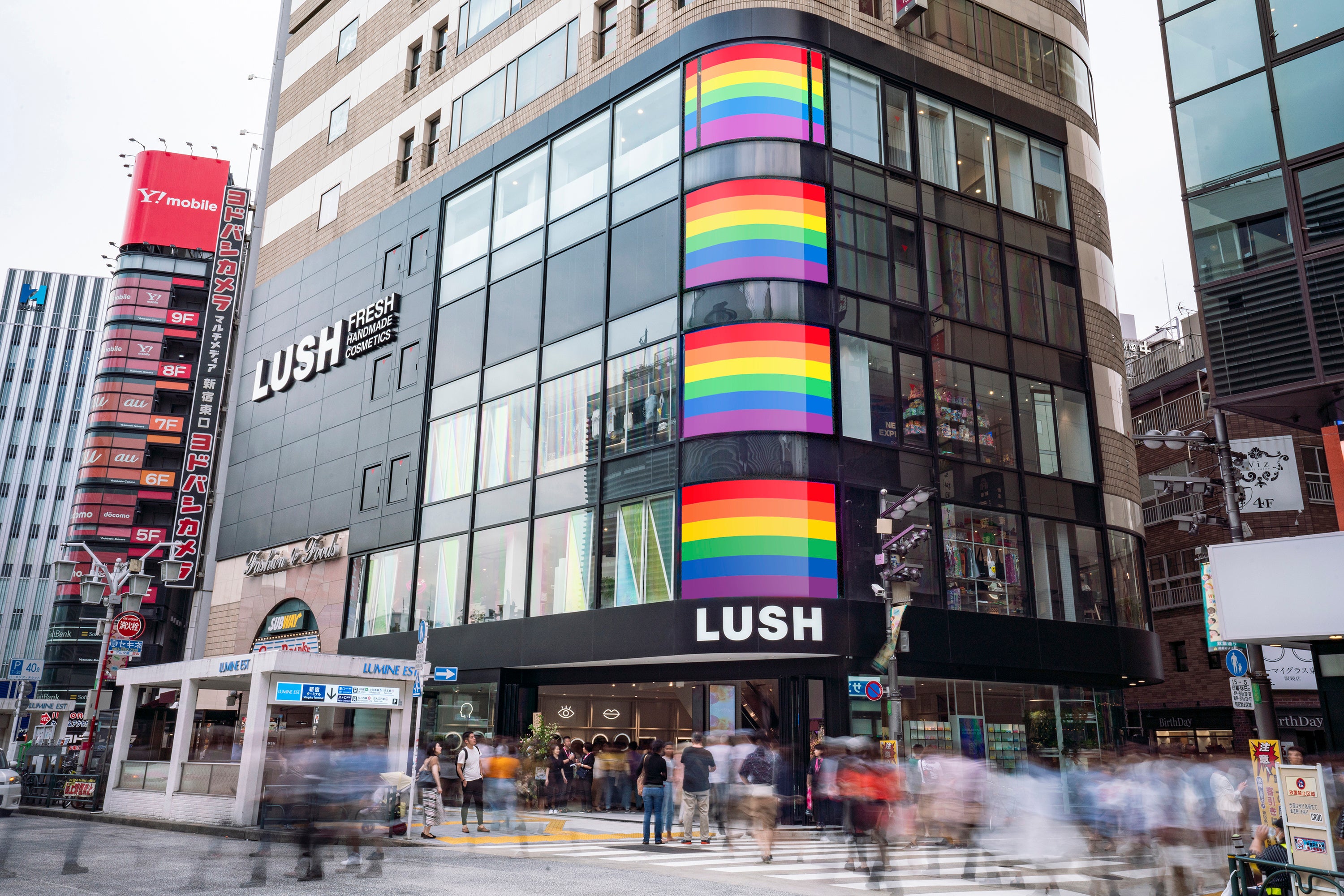 アジア最大の旗艦店 LUSH 新宿店の外観イメージ