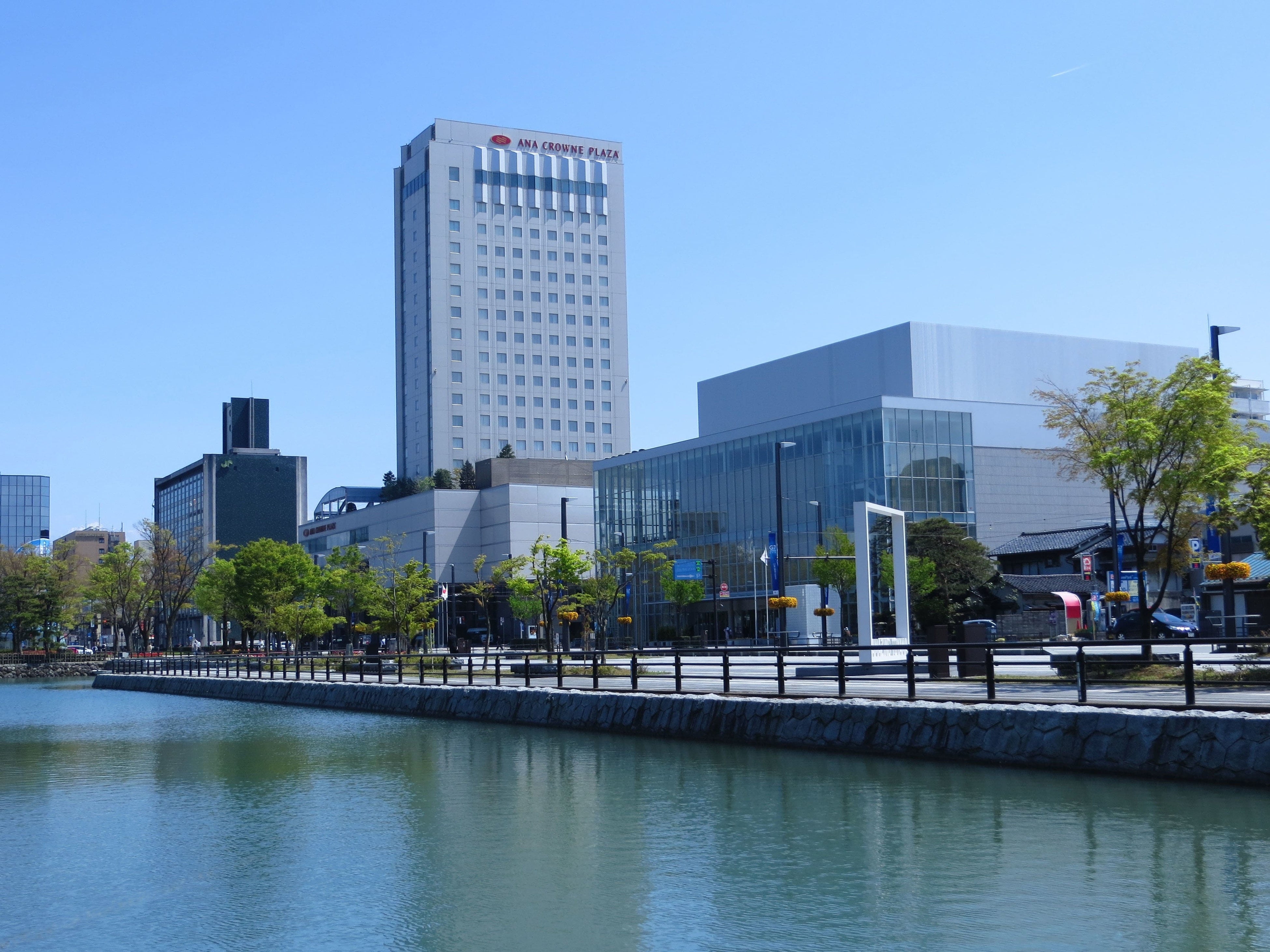 ANA クラウンプラザホテル　富山（外観）