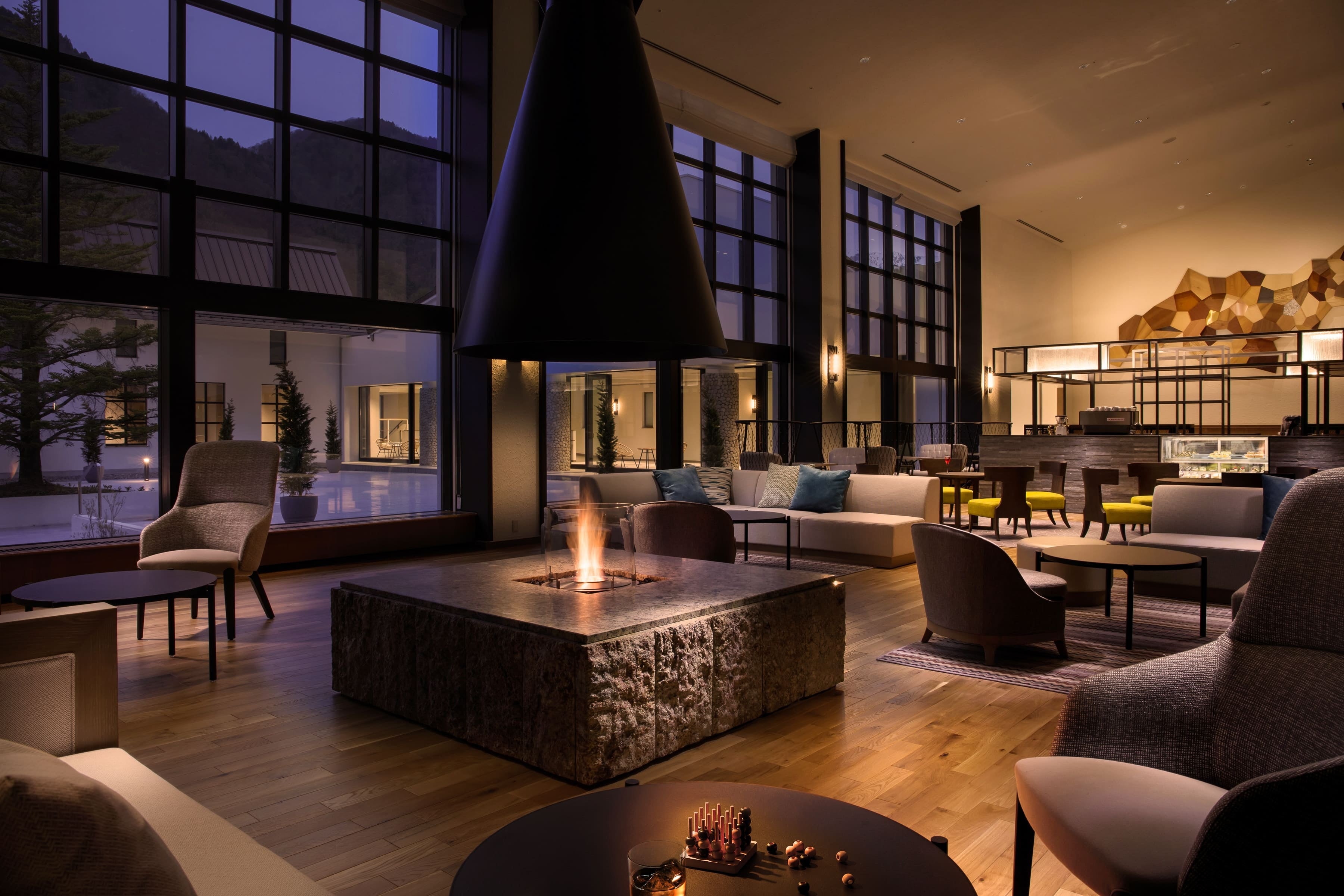 Bar - 安曇野ちひろ美術館×ANA ホリデイ・インリゾート信濃大町くろよん　宿泊プラン