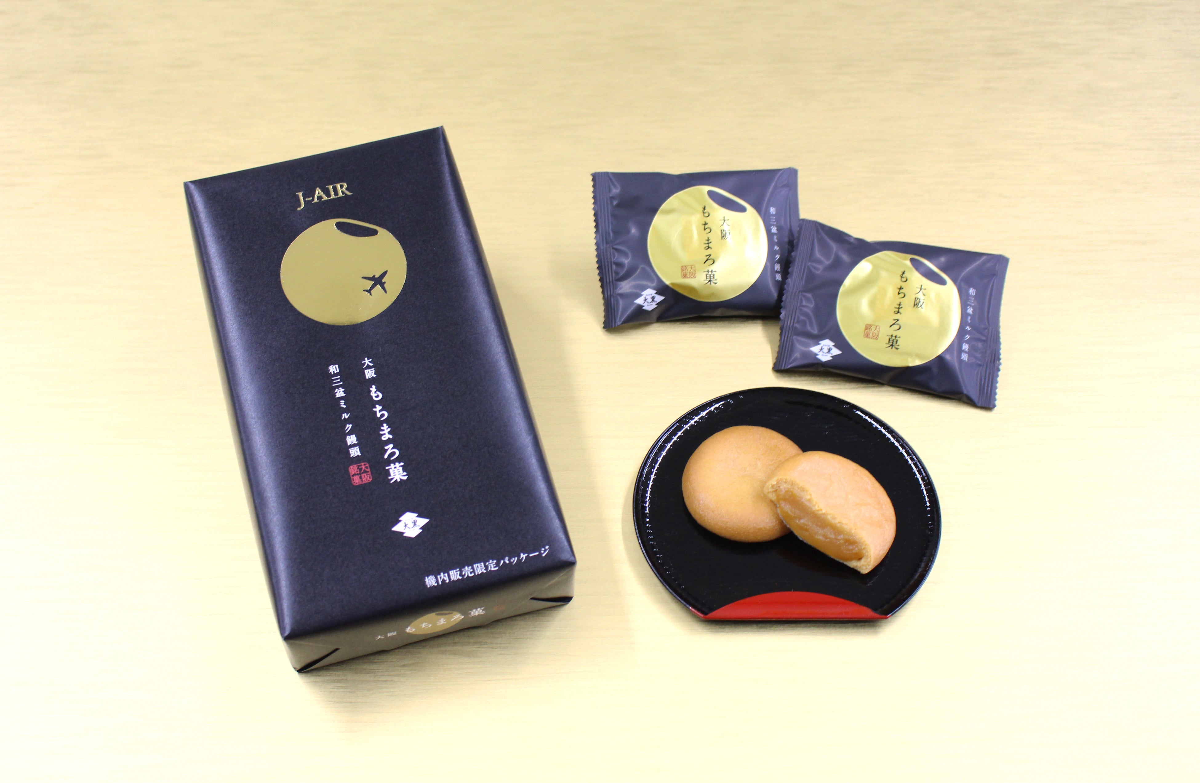 【J-AIR創立30周年記念】大阪企業同士の特別コラボレーション！あみだ池大黒、J-AIR機内限定オリジナルパッケージの「和三盆ミルク饅頭 大阪もちまろ菓」を新発売