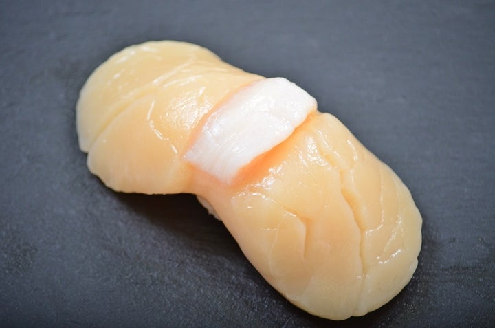 映画『新根室プロレス物語』との限定コラボ商品&お値段そのまま中とろ増量! 映画『新根室プロレス物語』との限定コラボ商品&お値段そのまま中とろ増量!