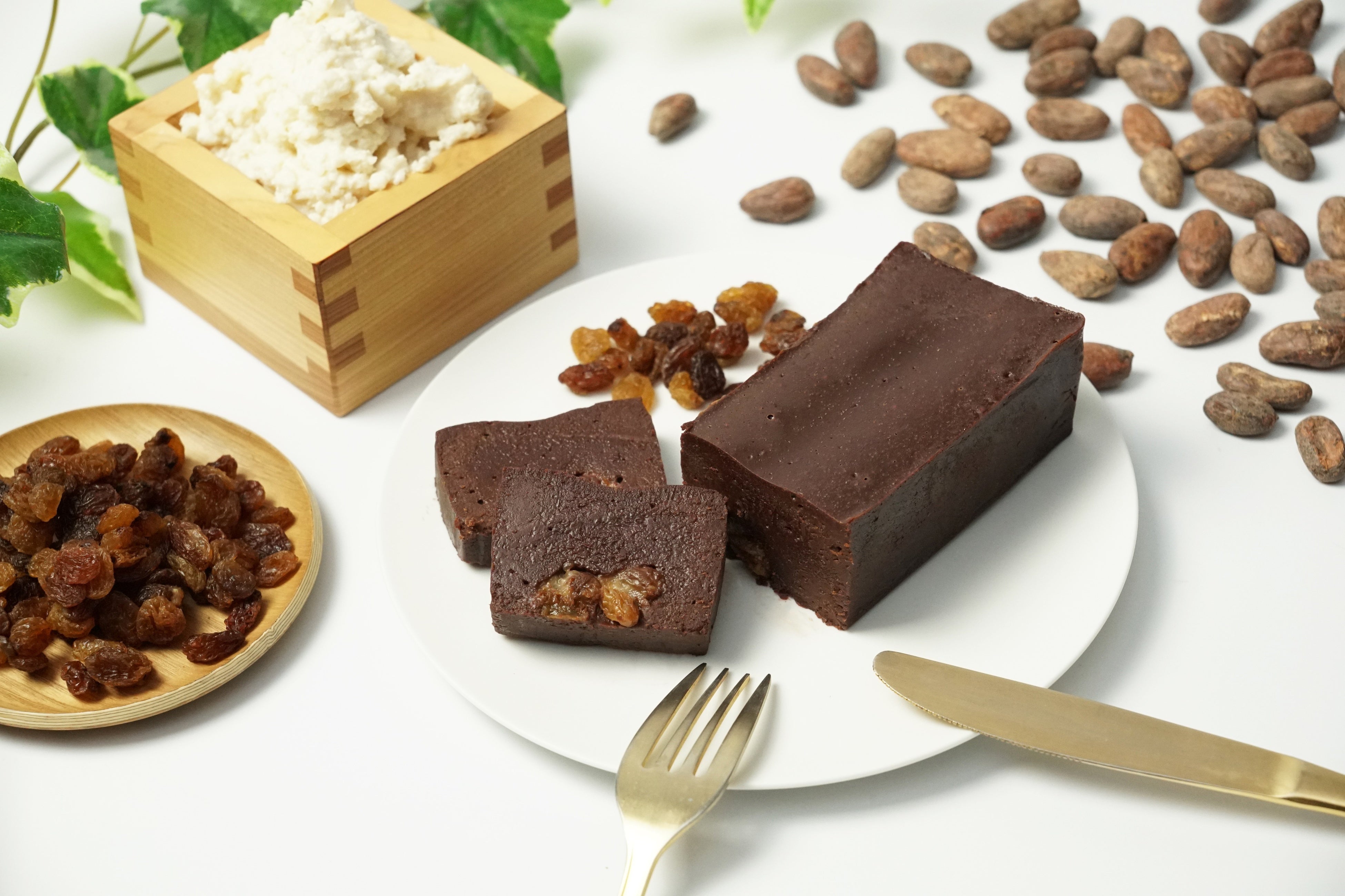 酒粕から誕生した「酒粕ガトーショコラ」（©Dandelion Chocolate Japan）