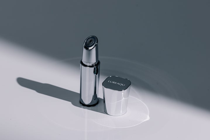 史上最小※1 クラス】目元・口元に特化した導入美顔器「ルリーク セラム 史上最小※1 クラス】目元・口元に特化した導入美顔器「ルリーク セラム