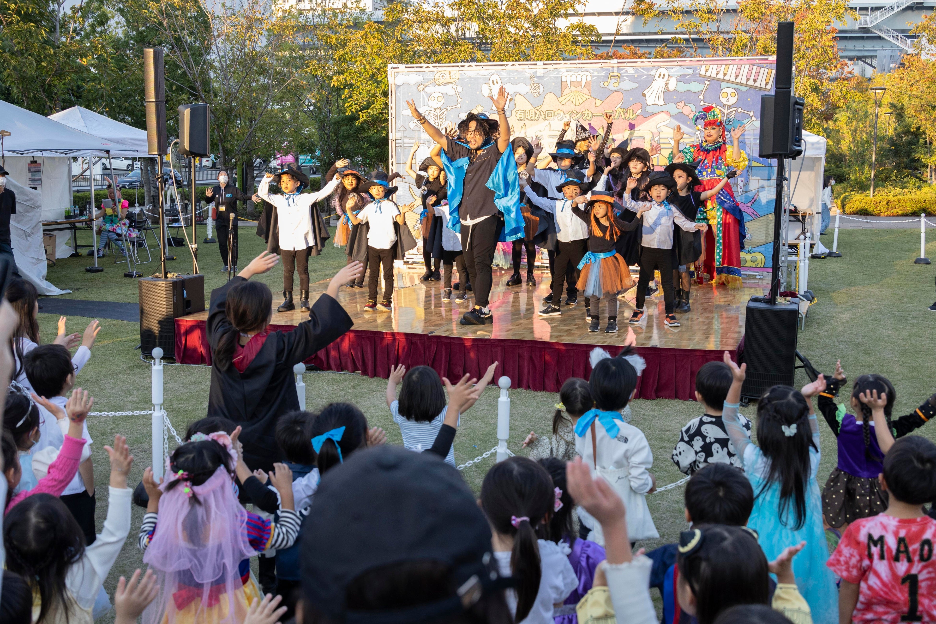 TUBCダンスアカデミーによるステージ