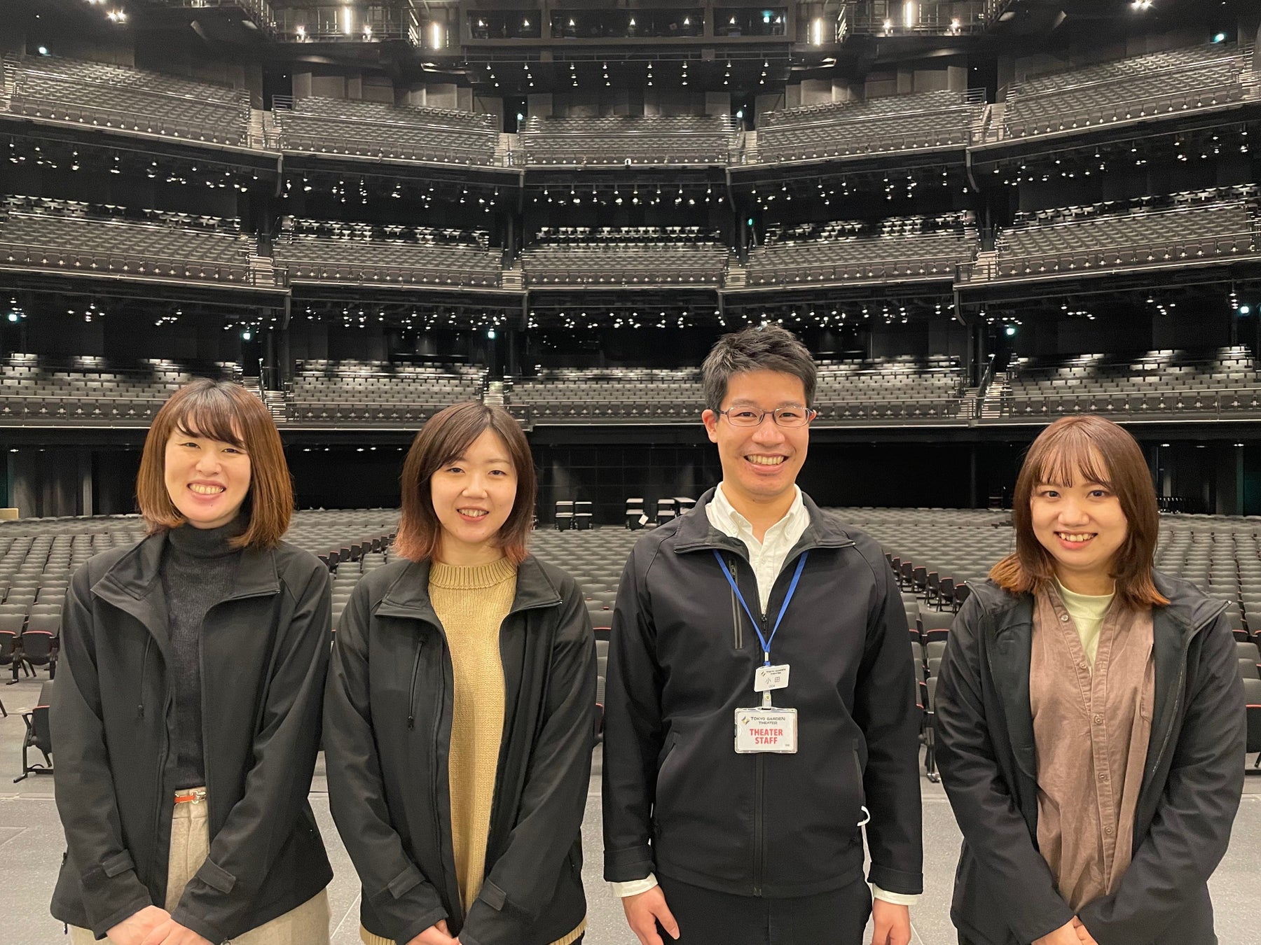 住友不動産商業マネジメント㈱シアター運営部のメンバー(左から)桑折 文 、道田 文乃、小田 啓樹、髙木 茉莉奈