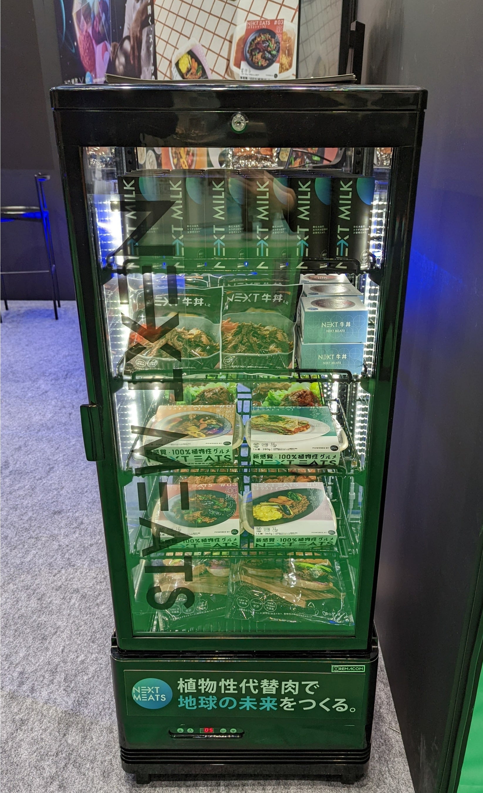 専用什器「NEXTスタンド」のイメージ