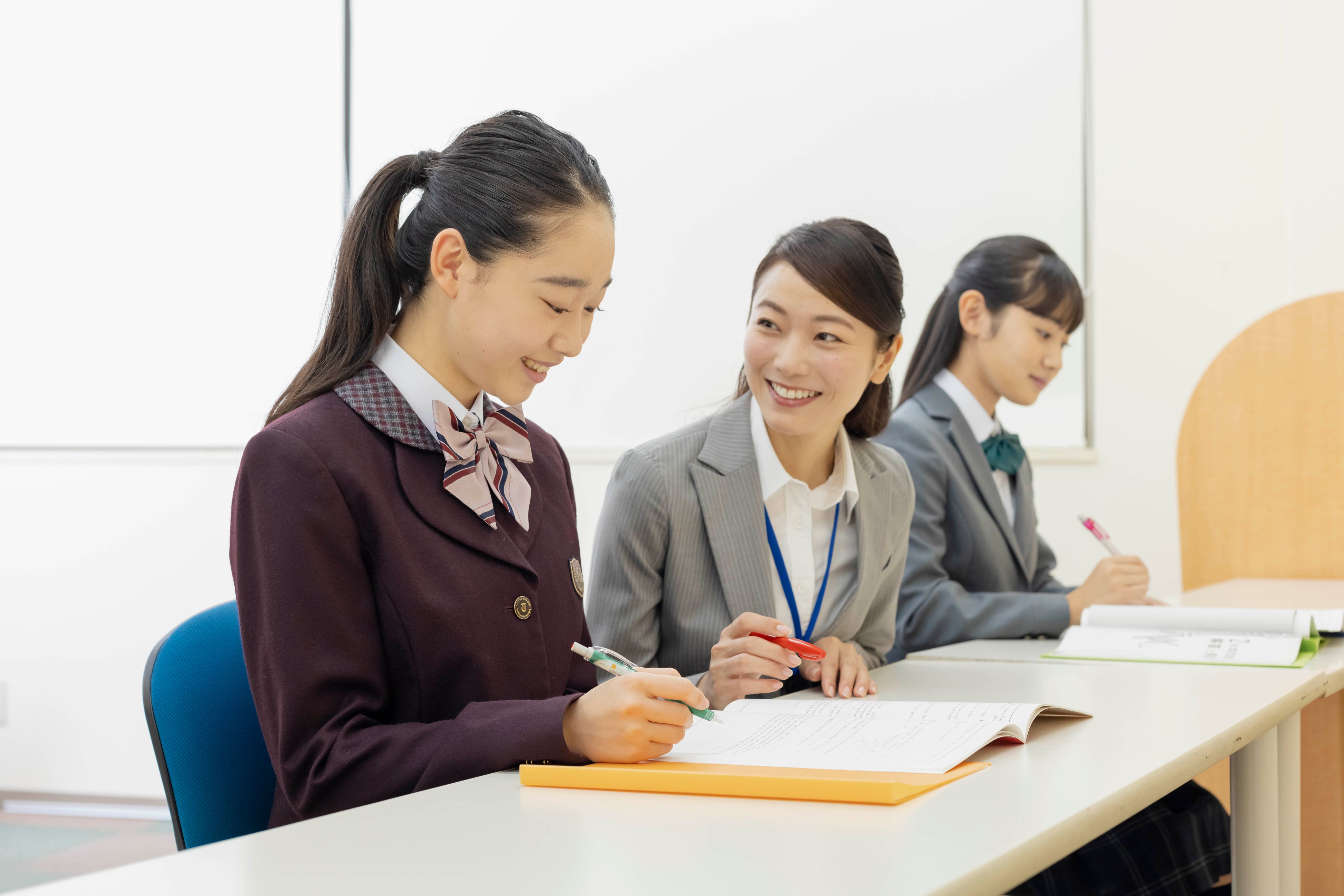 （写真は当社の個別指導塾　京進の個別指導スクール・ワンの教室風景）