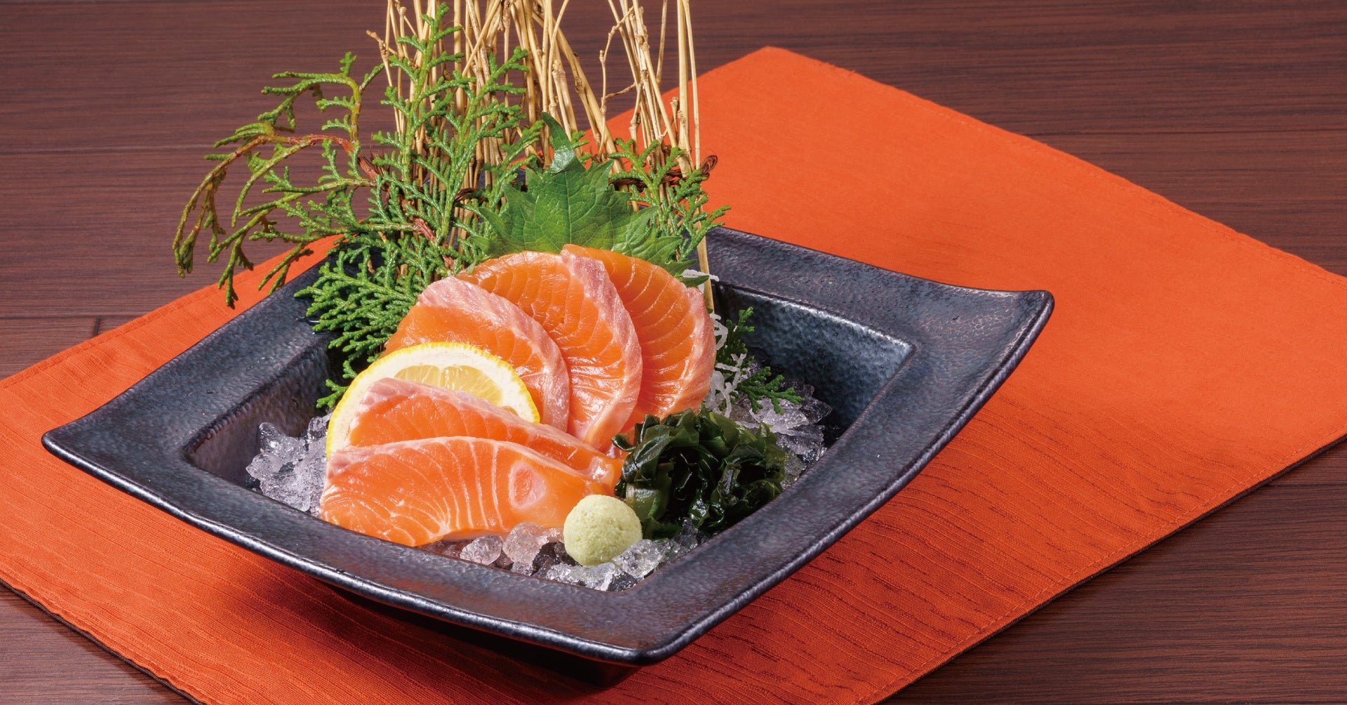 サーモンの刺身(5貫)