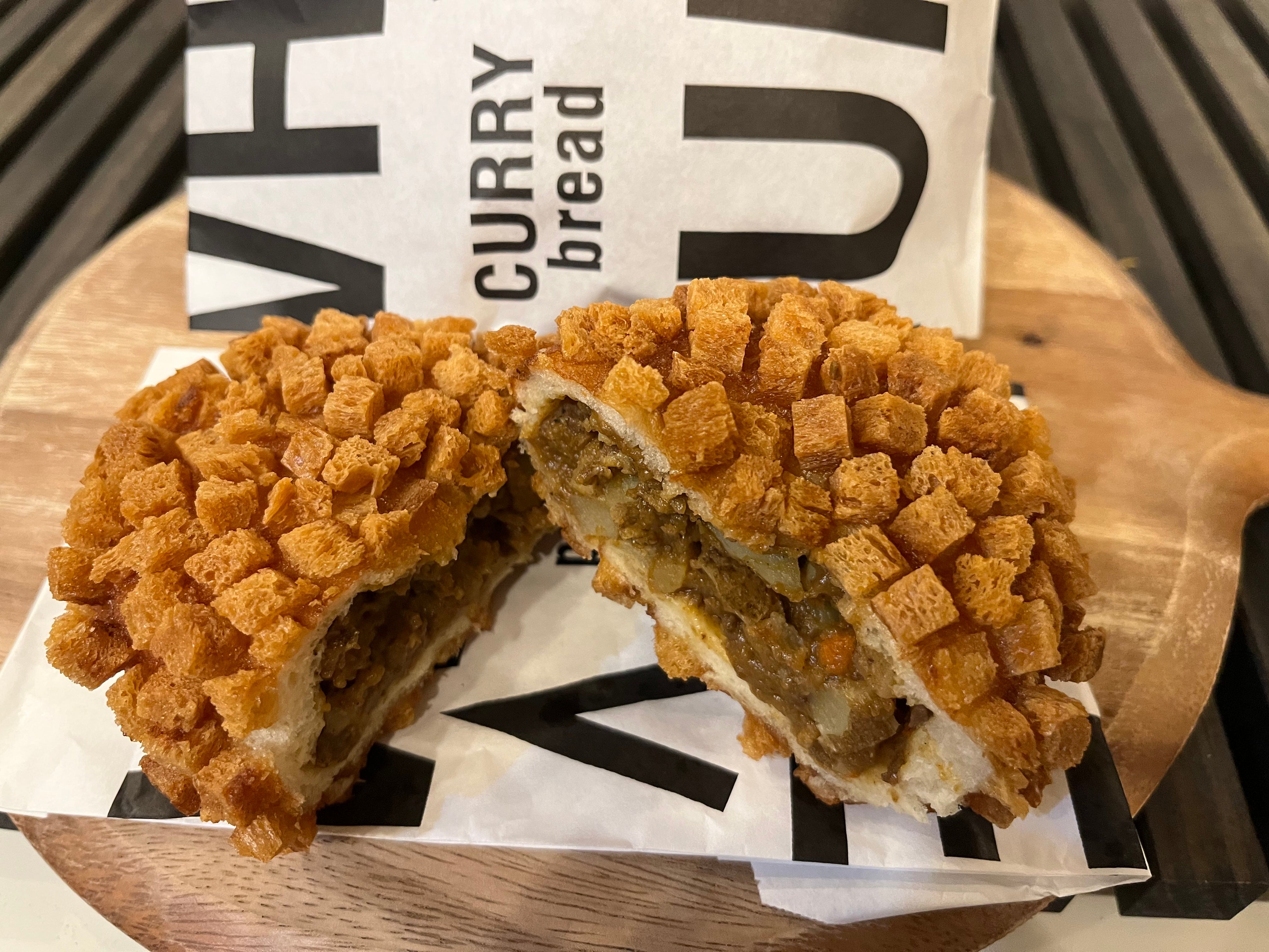 ザックザクカレーパン