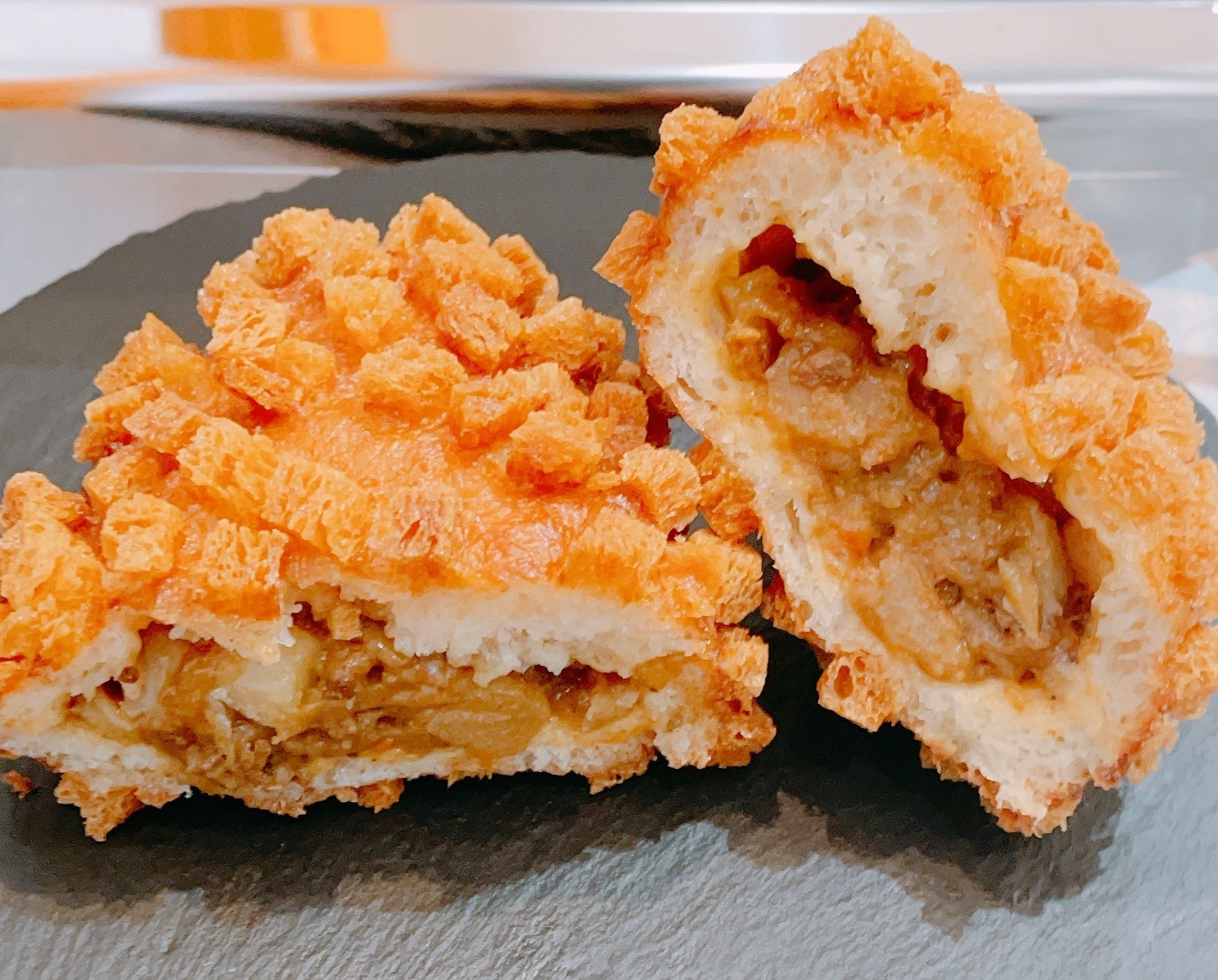 ザックザクカレーパン