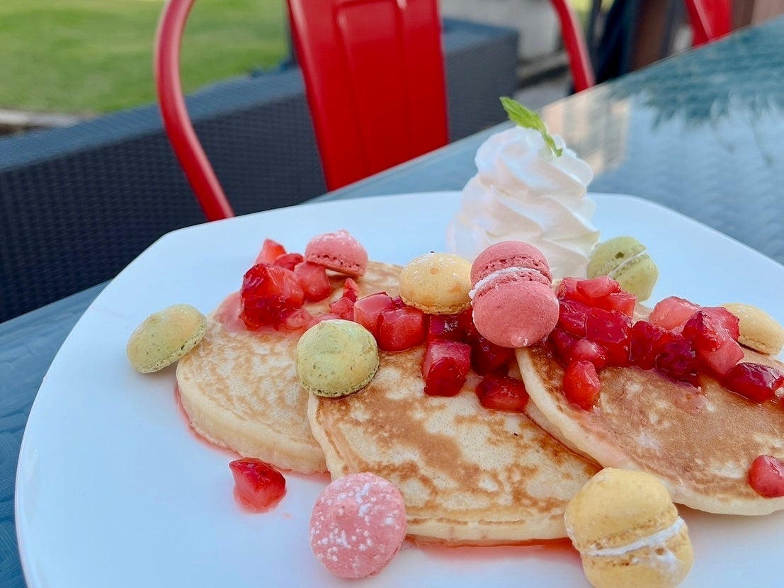 マカロンデコレパンケーキ　photo by サブリナ金沢店 女子高校生アルバイトスタッフ