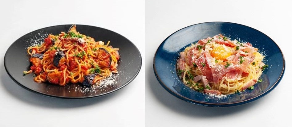 （左）メランザーネ　（右）生ハムと卵黄をのせた濃厚カルボナーラ