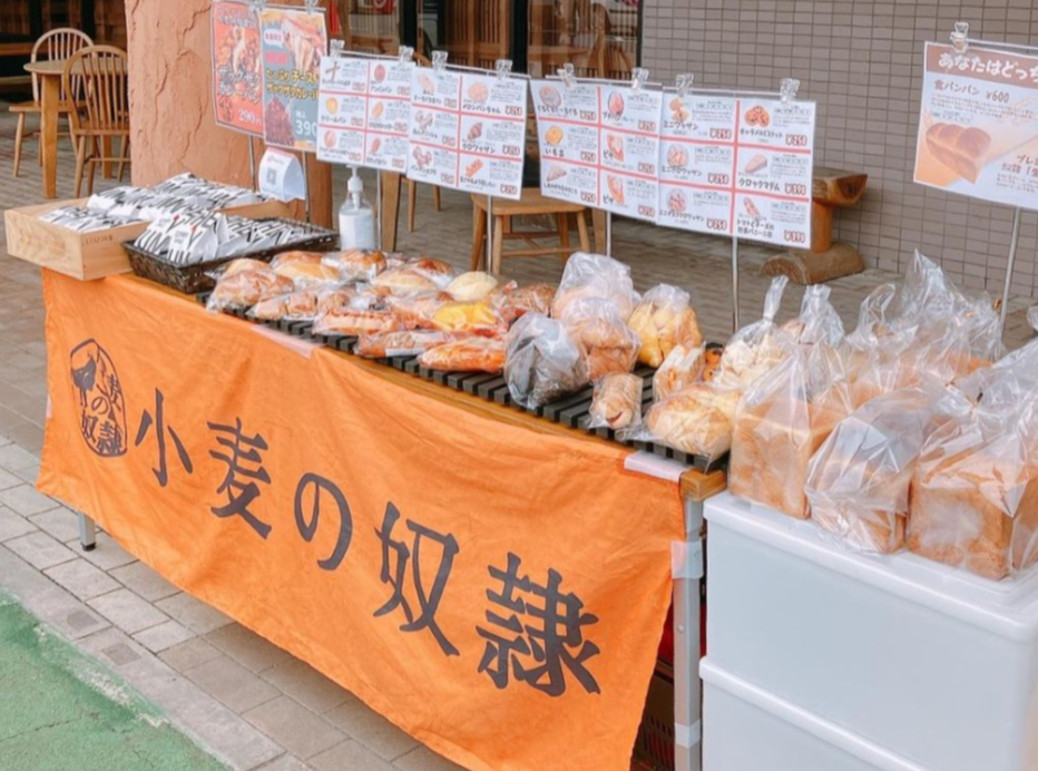 小麦の奴隷 行橋店 移動販売の様子