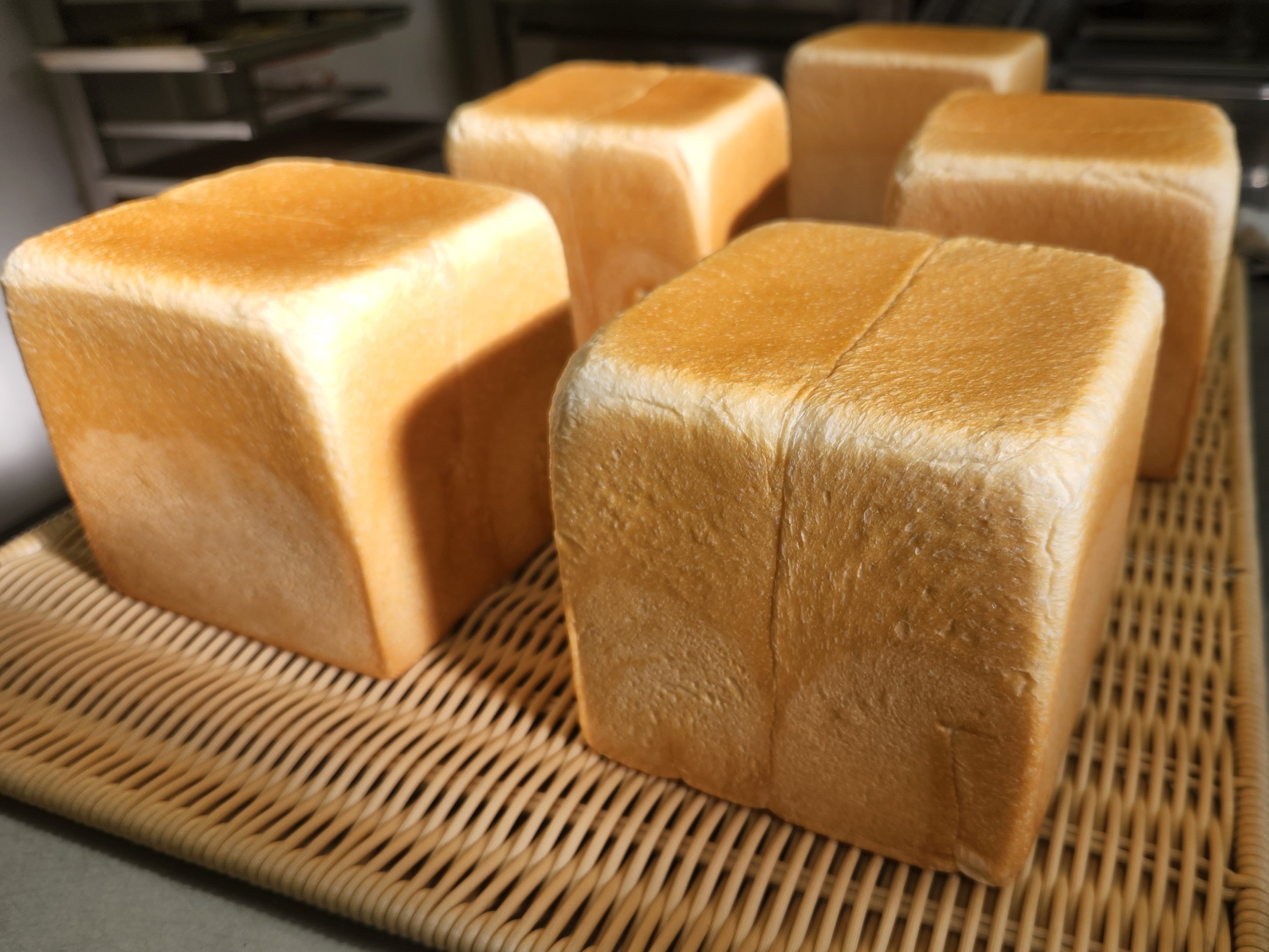 プレミアム『生』食パン