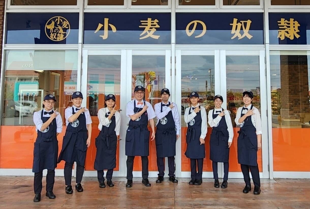 小麦の奴隷 豊崎トミトン店 店長とクルー