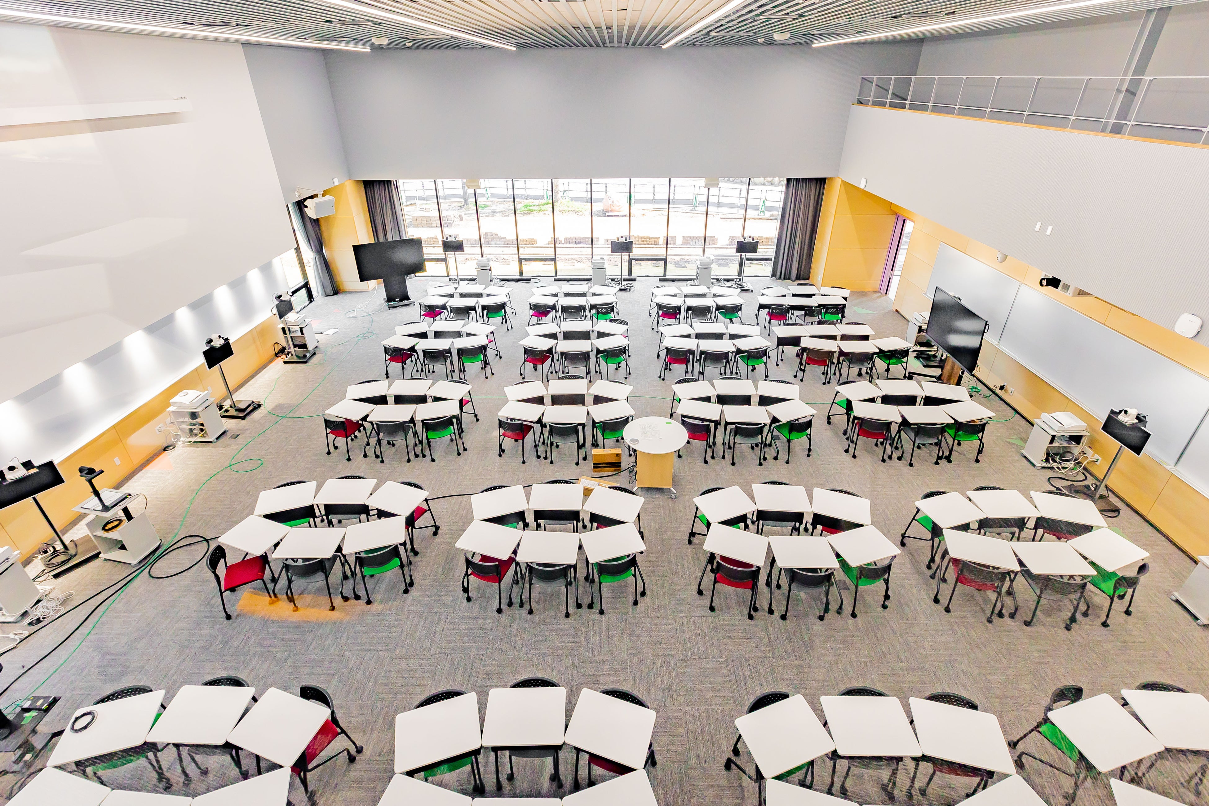 開放的なアクティブラーニング教室