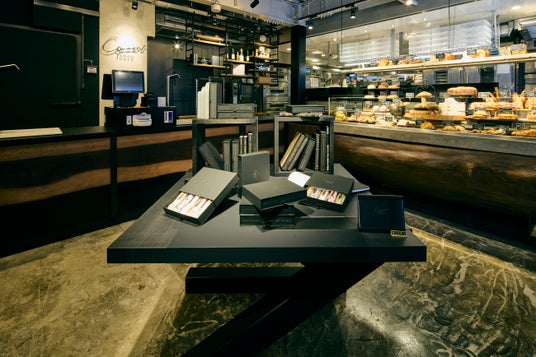 Comme’N TOKYO本店が、3月17日にリニューアルオープン 新たなギフト商品「œuf baton(ウッフバトン)」が登場 Comme’N TOKYO本店が、3月17日にリニューアルオープン 新たなギフト商品「œuf baton(ウッフバトン)」が登場