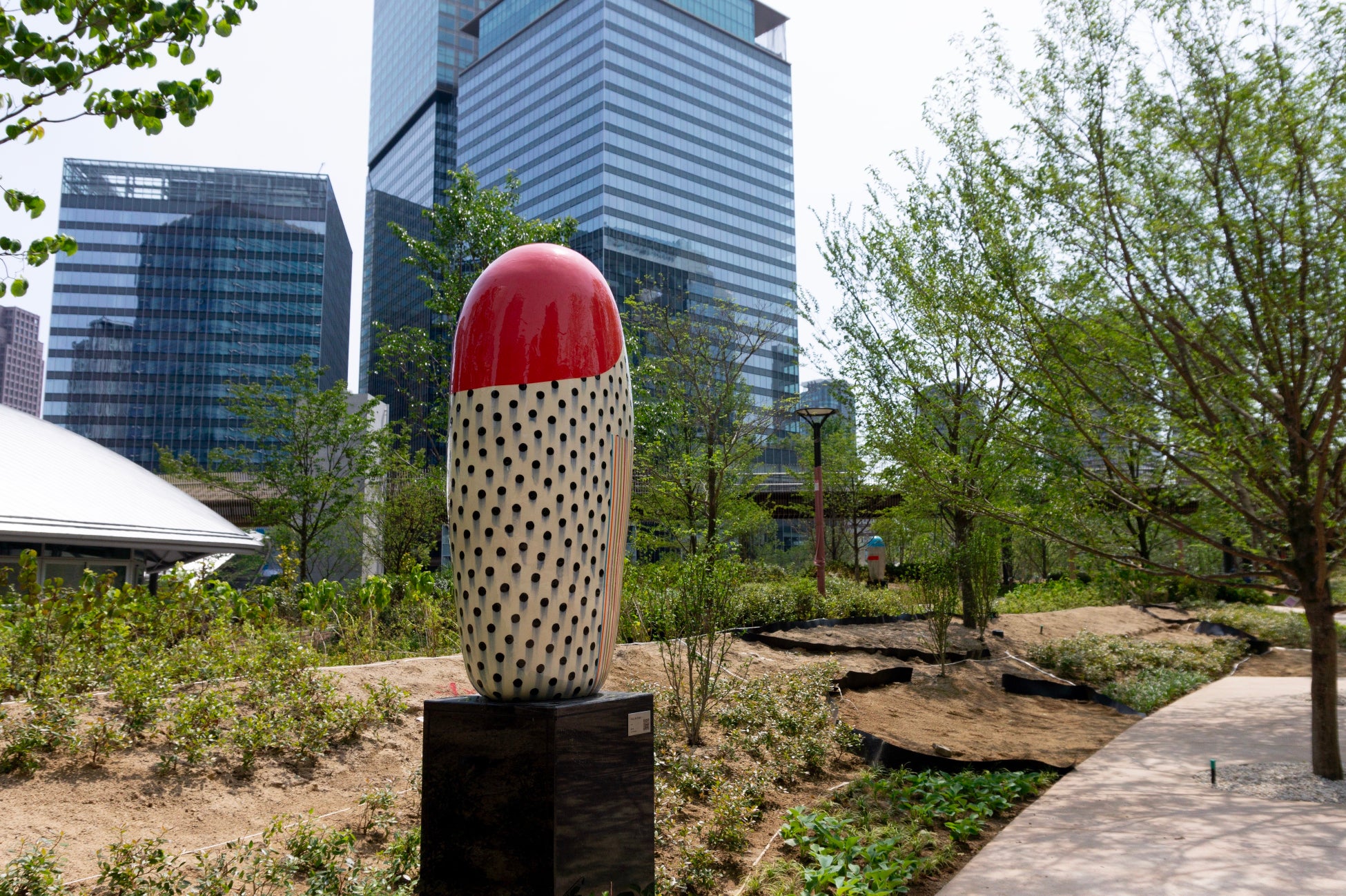 Jun Kaneko © 2023 photo  TOSHIO SHIMIZU ART OFFICE