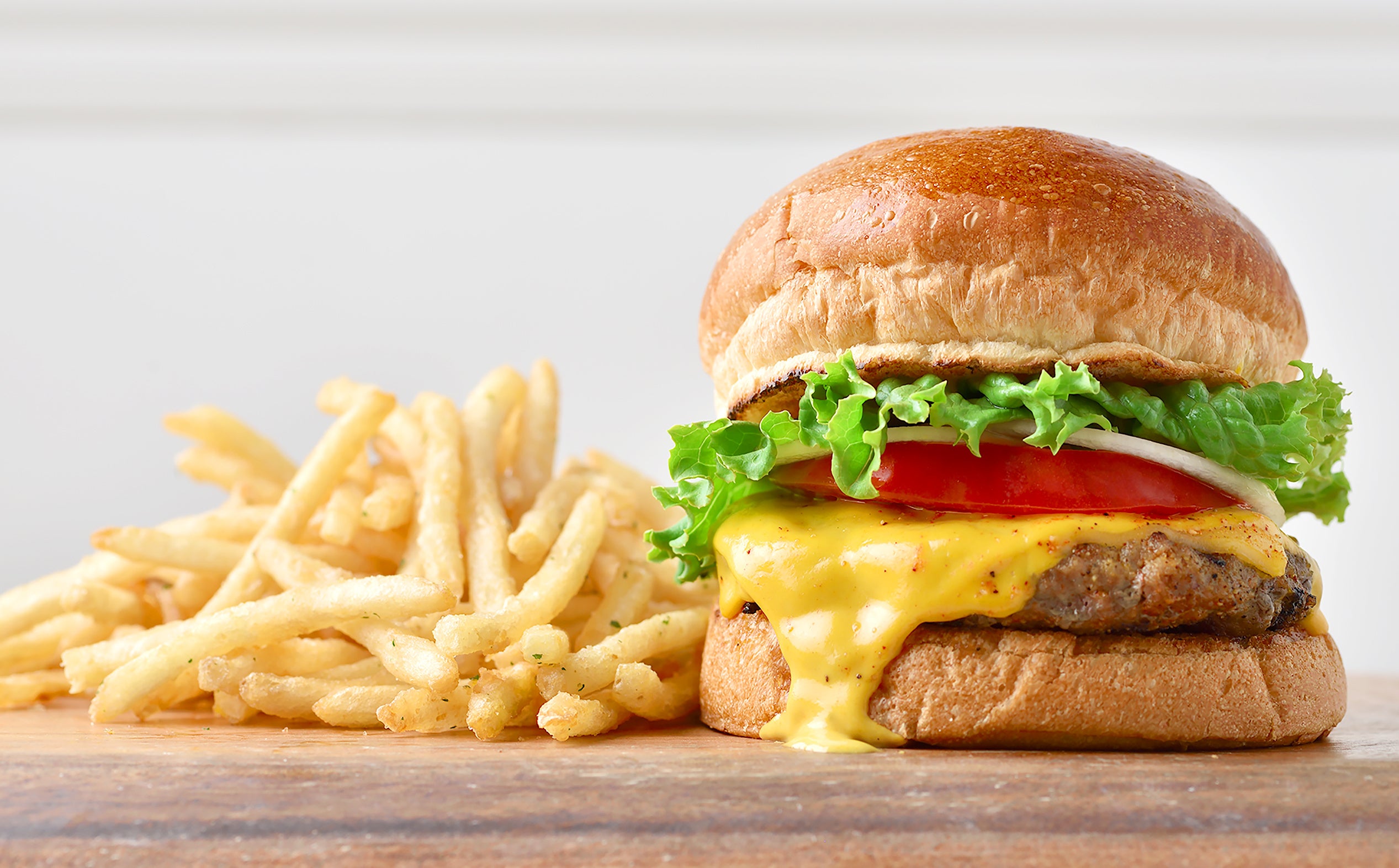 チェダーチーズバーガー＆ポテト