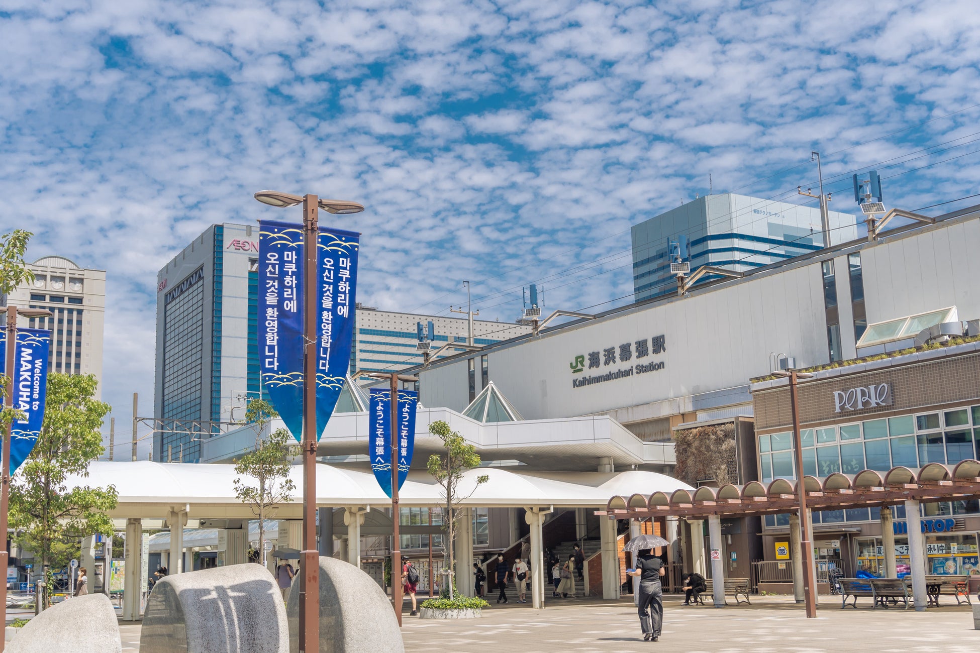 100GIRI GOLF 海浜幕張店:シミュレーションゴルフ練習場の新たな拠点 100GIRI GOLF 海浜幕張店:シミュレーションゴルフ練習場の新たな拠点