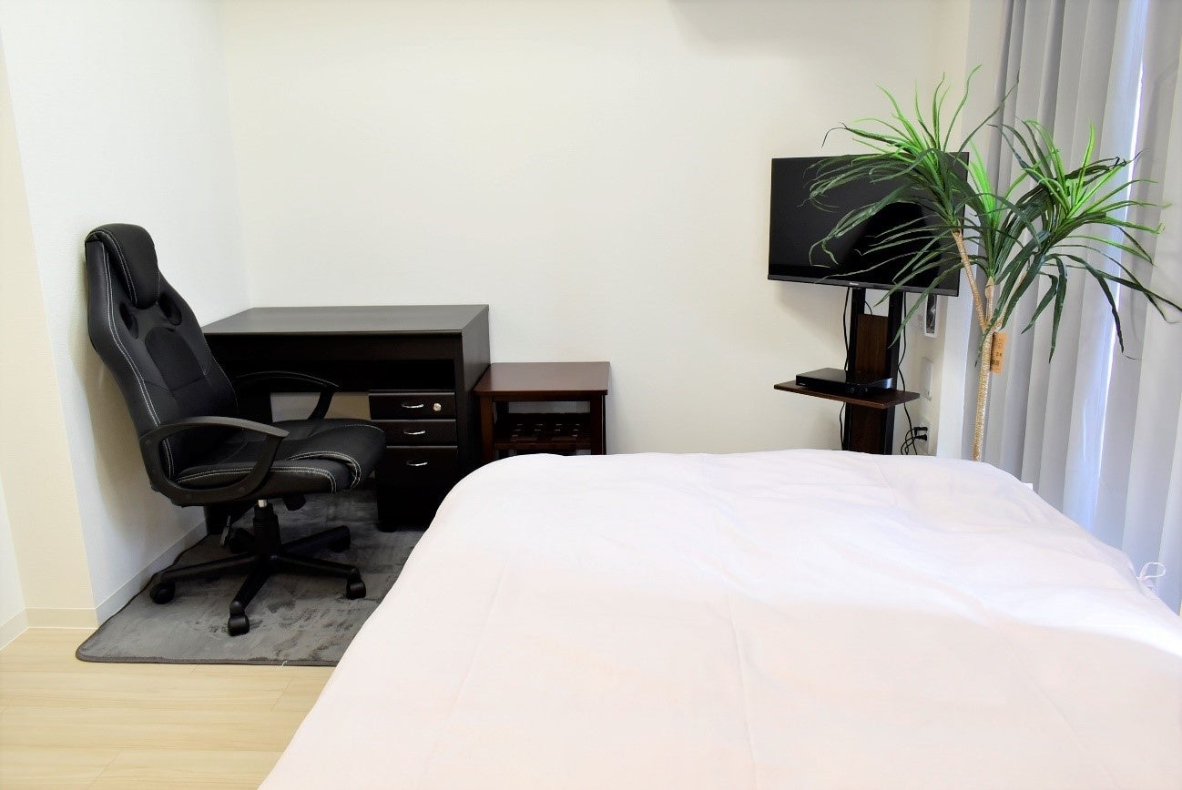 システムデスクを完備したテレワークなどにオススメのお部屋