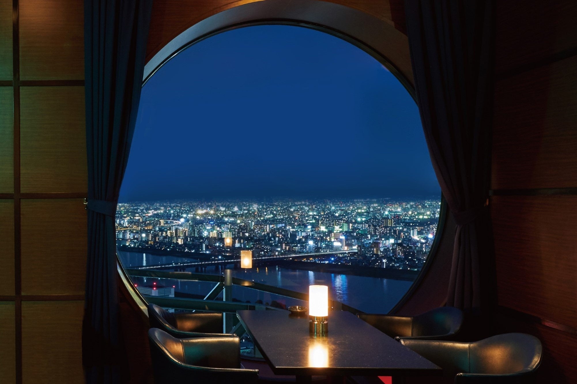 SKYLOUNG STARDUST 窓側席イメージ