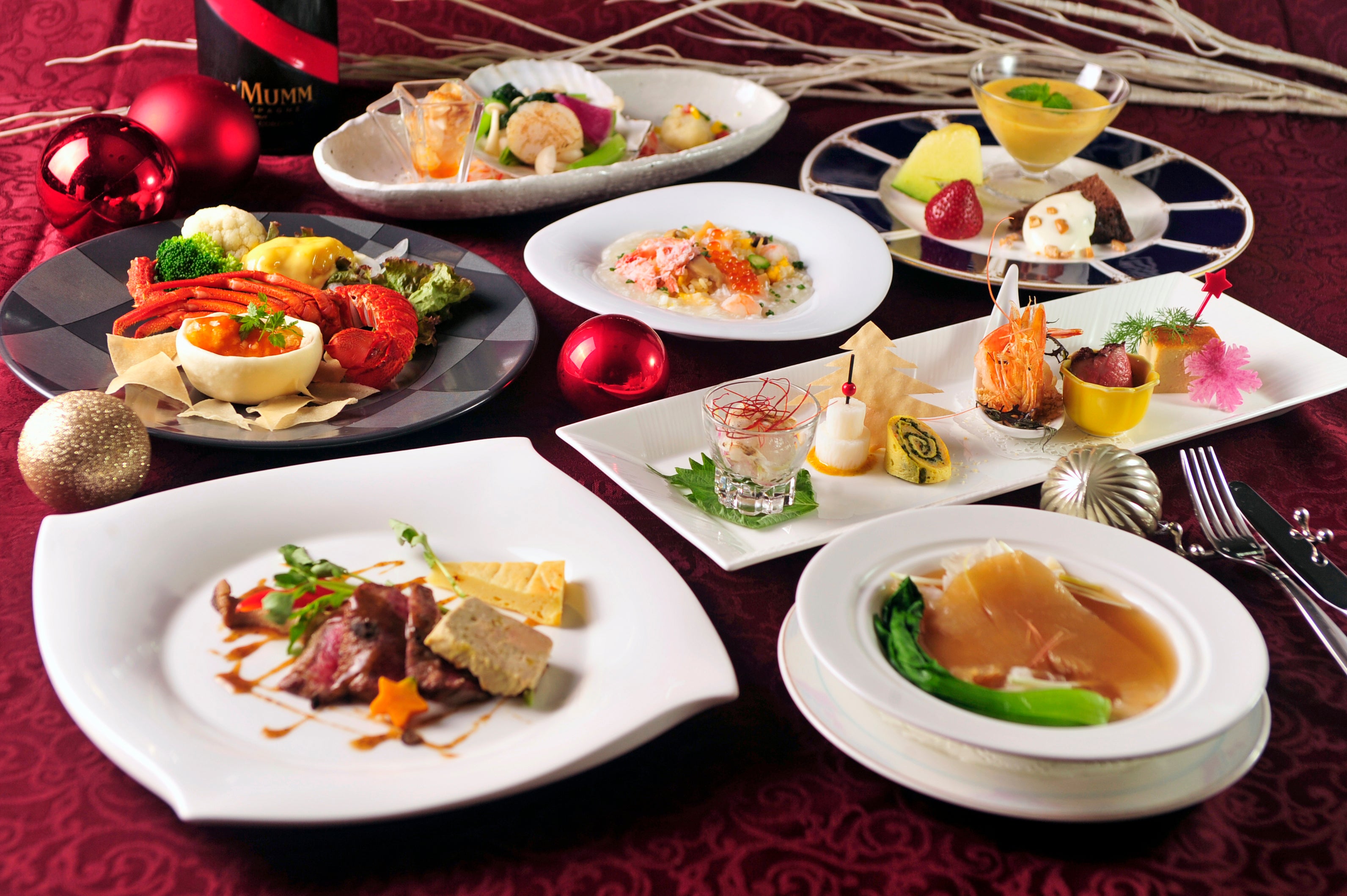 梅田スカイビル 眼下に広がる煌めく夜景を望む 中国料理 燦宮 スカイラウンジstardust のクリスマスディナー受付中 梅田 スカイビルのプレスリリース