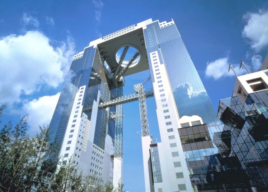 梅田スカイビル外観