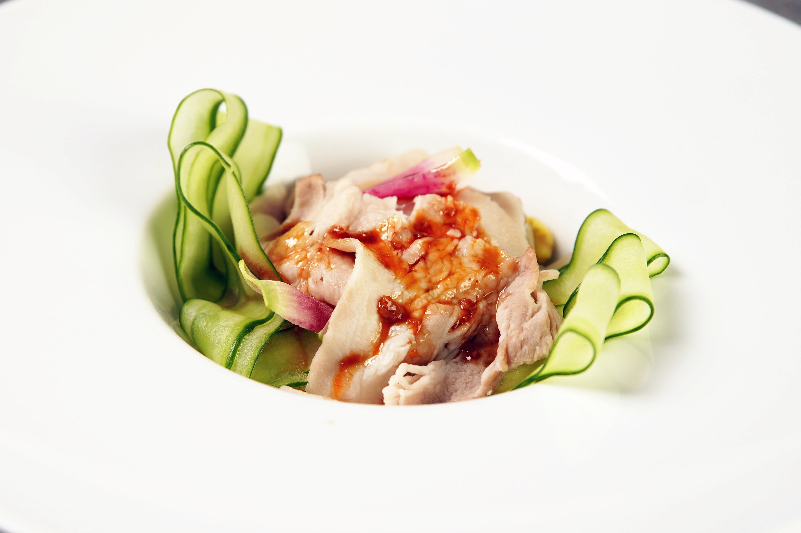 もち豚バラ肉のしゃぶしゃぶ仕立て 八角香る特製ソース