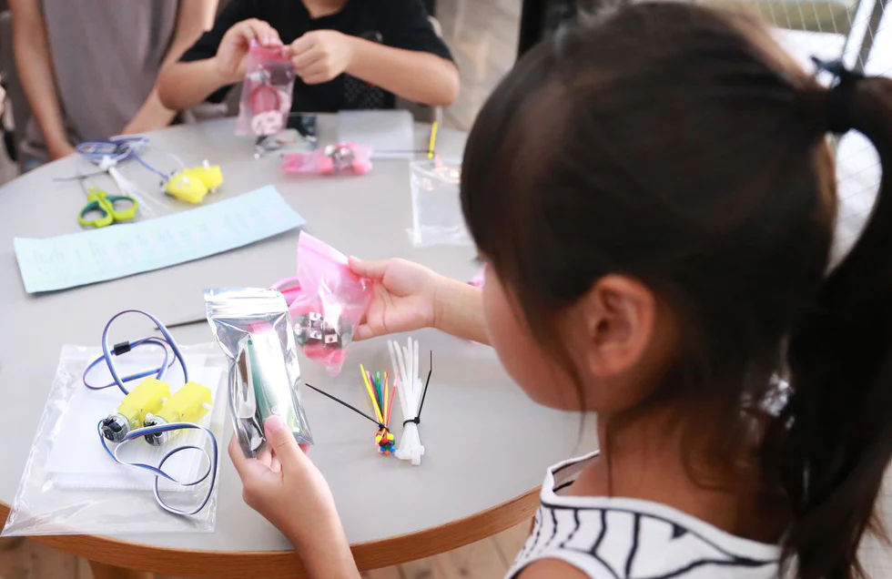 ロボットづくり体験（イメージ）