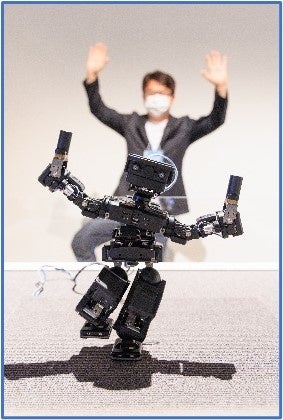 EAVL-03（イーブイエーエル-03）