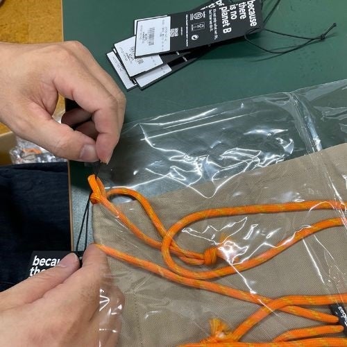 製作の一部を担った 台東区福祉作業所の様子