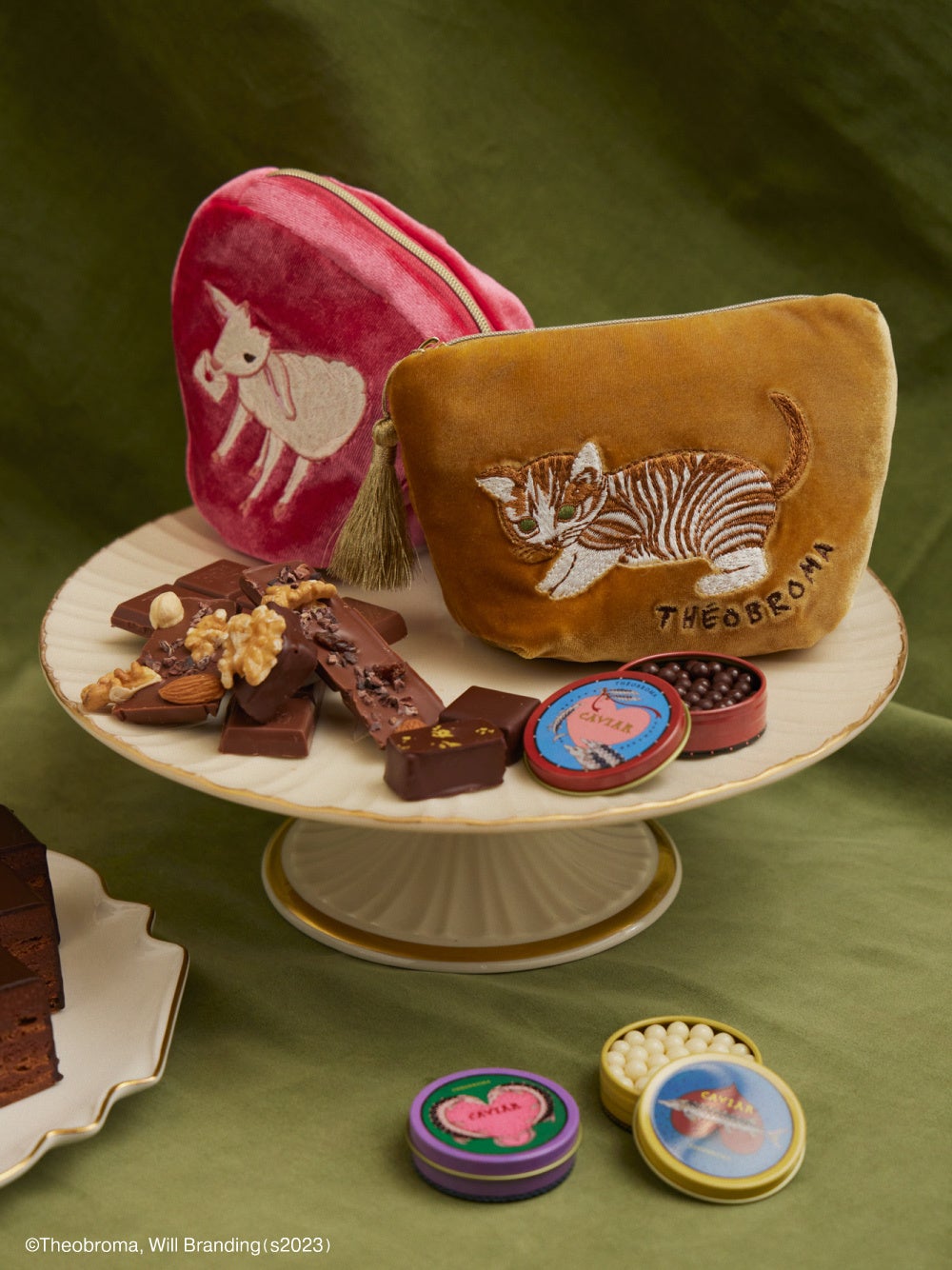 左:エコバッグ 右:ポーチ