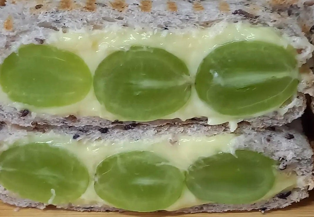 フルーツサンド　900円（税込）