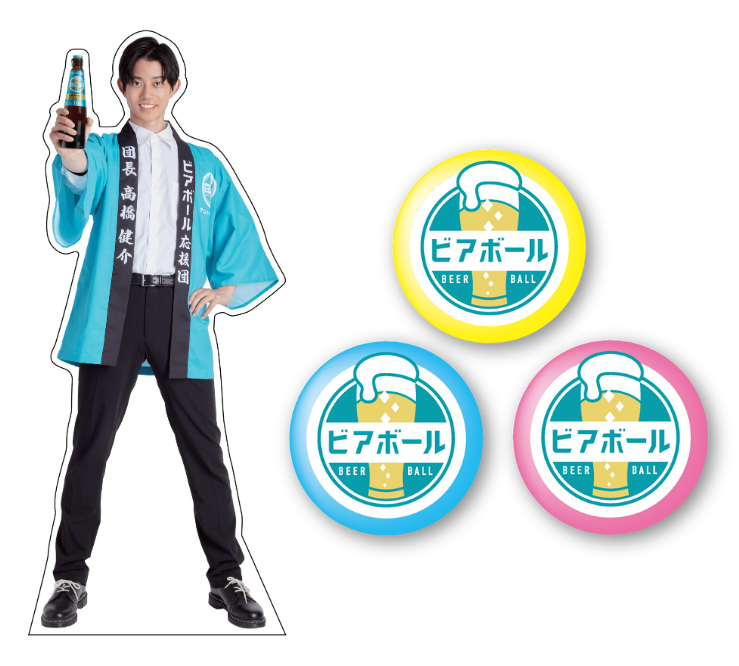 ​＜等身大パネル・特製缶バッチ※イメージ＞