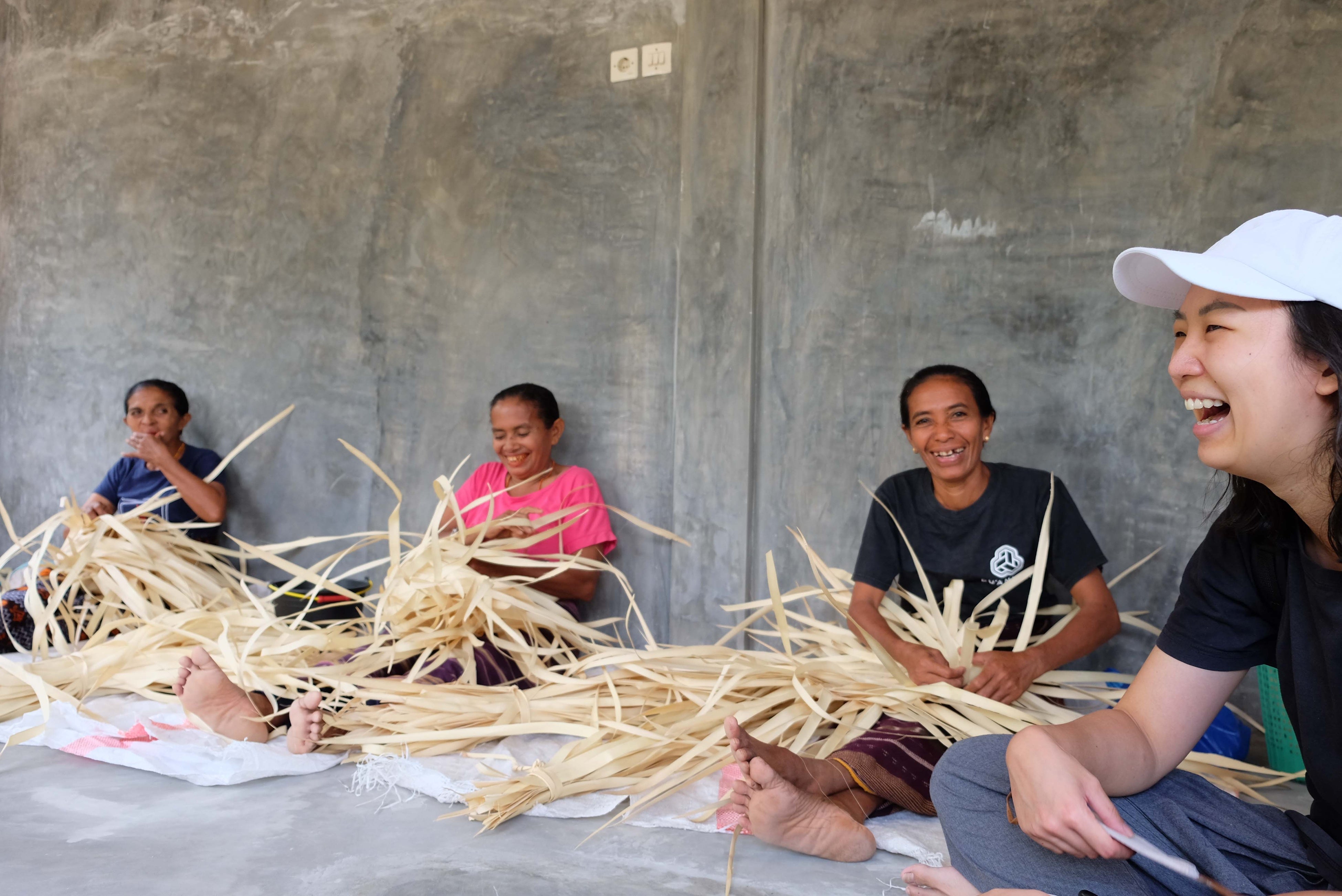 インドネシアの社会的企業、ドゥ・アニャムの工房