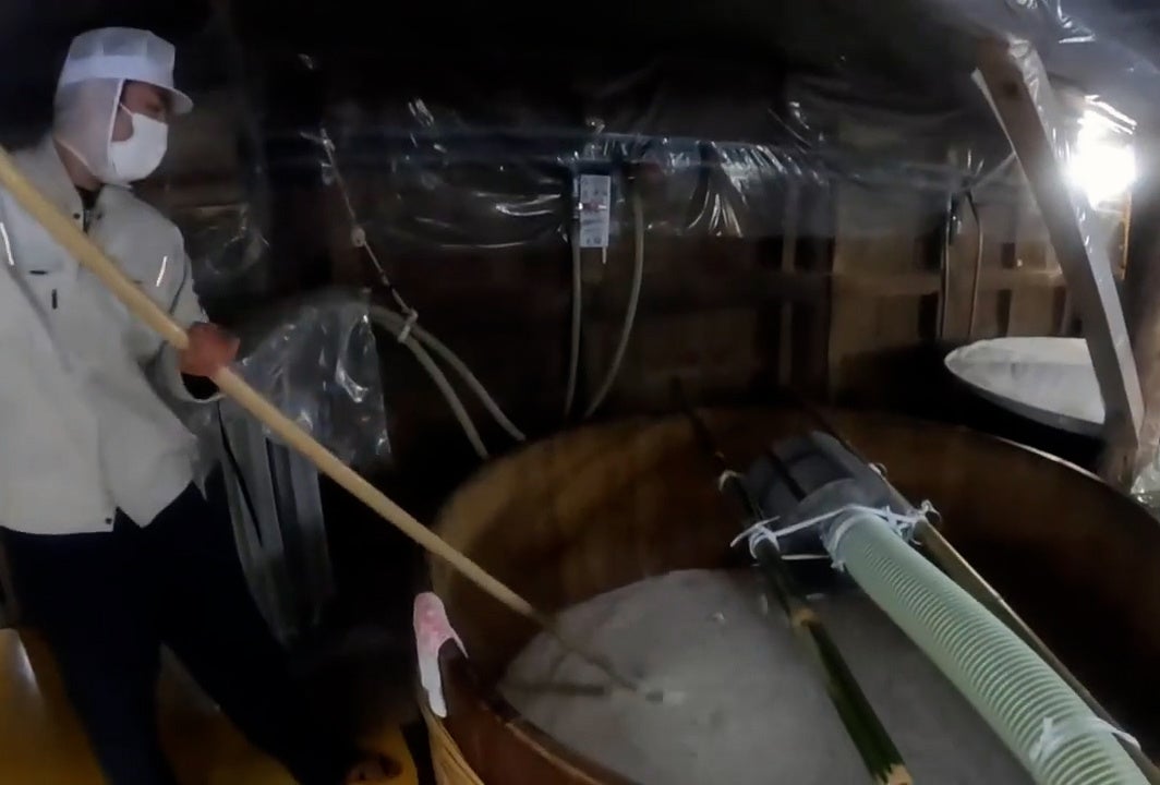 木桶仕込み風景