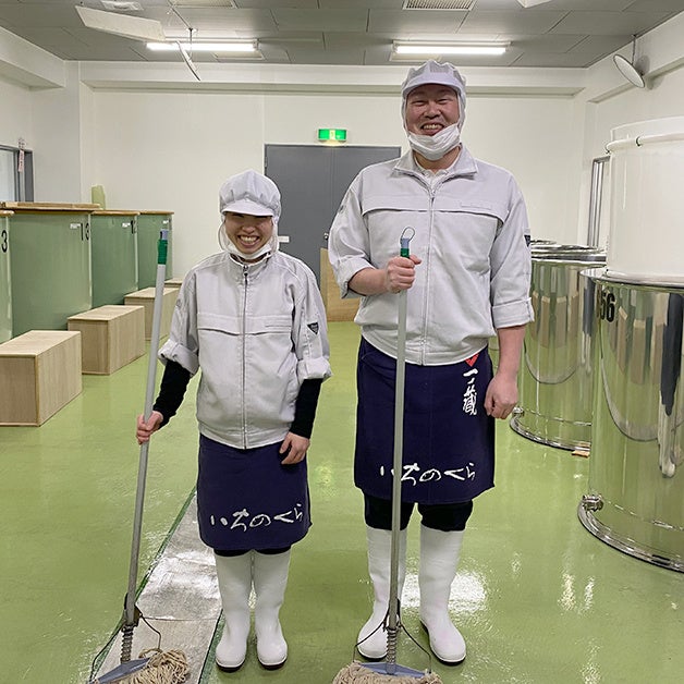 左：江口、右：先輩社員