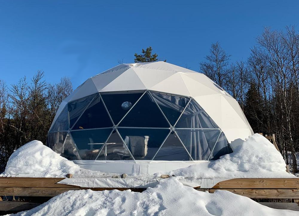 暖かくて広いグランピングテント